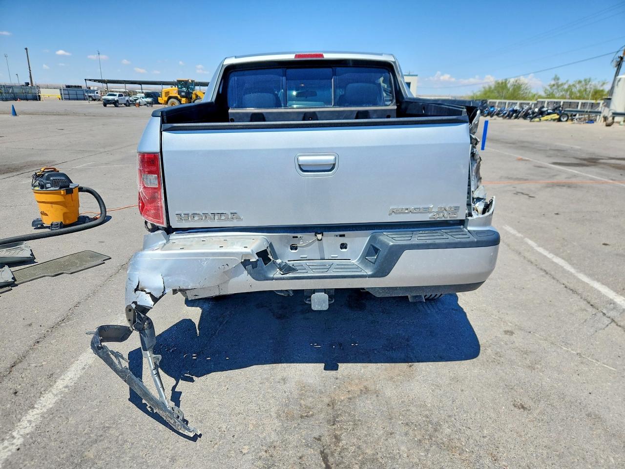 2011 Honda Ridgeline Rts Silver vin: 5FPYK1F48BB010932
