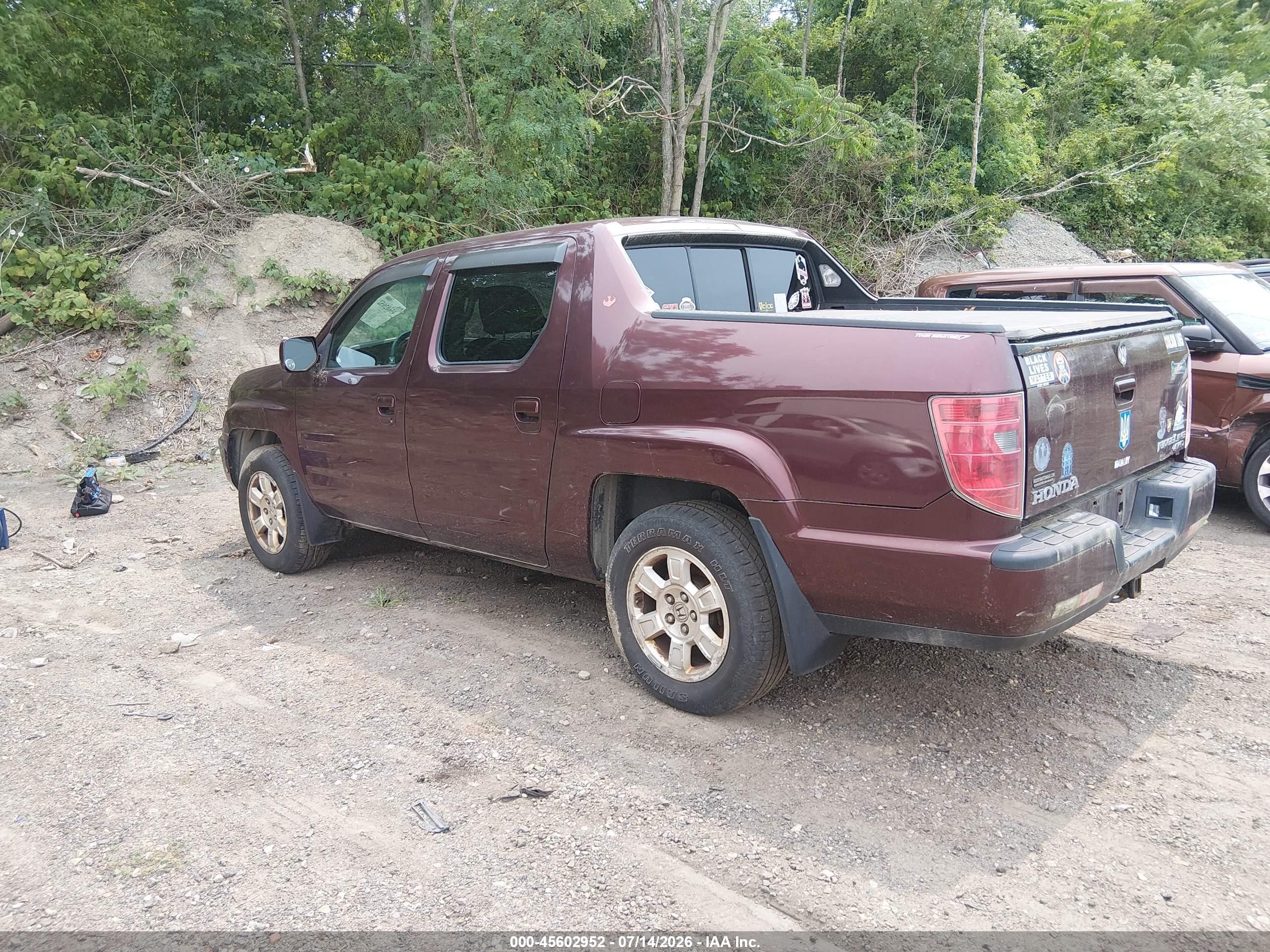 2011 Honda Ridgeline Rts Burgundy vin: 5FPYK1F49BB005626
