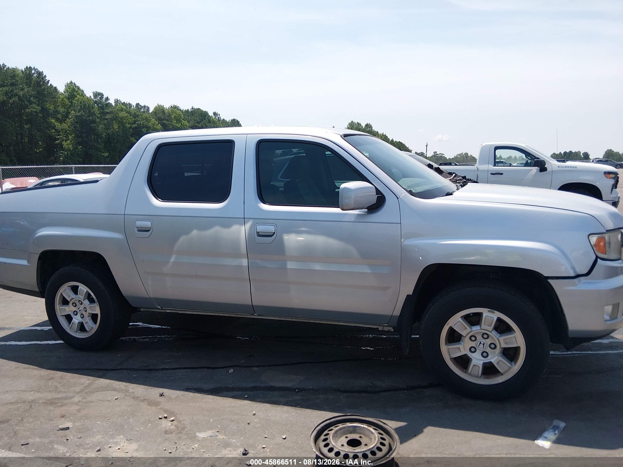 2011 Honda Ridgeline Rts Silver vin: 5FPYK1F4XBB004873