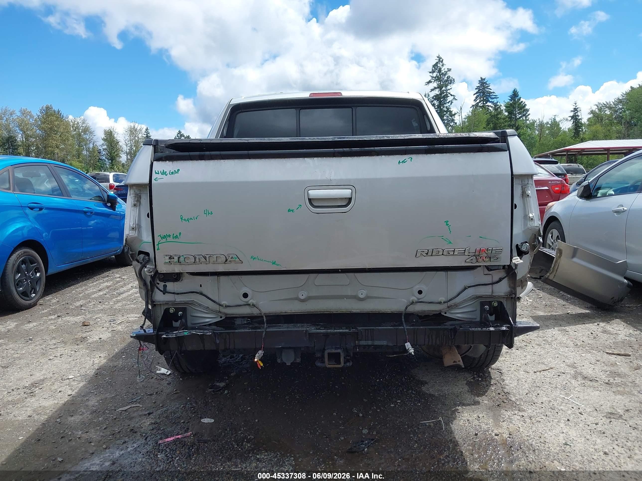 2012 Honda Ridgeline Rts Silver vin: 5FPYK1F4XCB455853