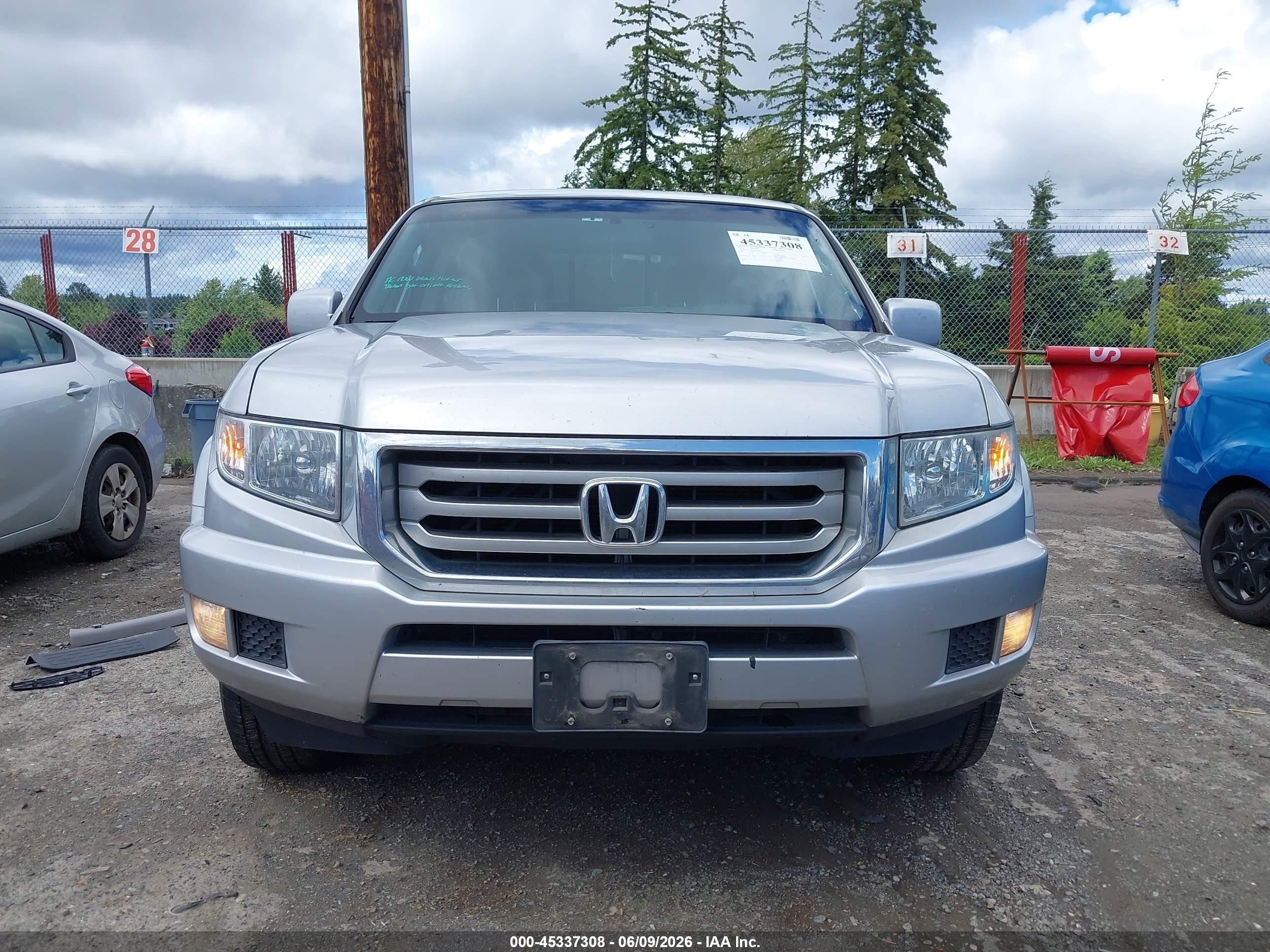 2012 Honda Ridgeline Rts Silver vin: 5FPYK1F4XCB455853