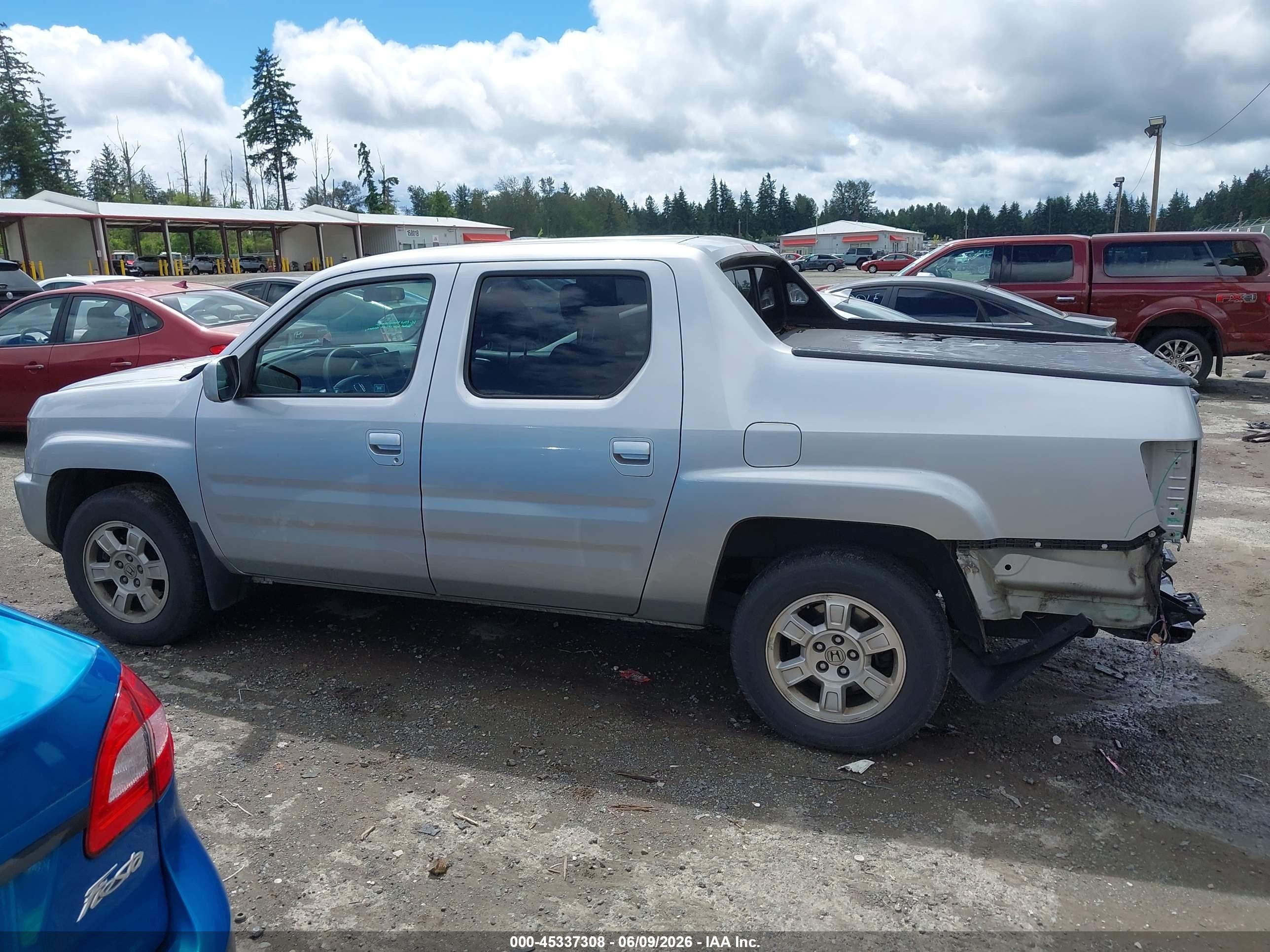 2012 Honda Ridgeline Rts Silver vin: 5FPYK1F4XCB455853