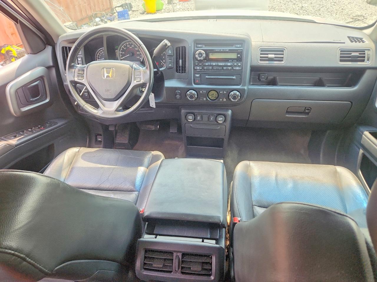2011 Honda Ridgeline Rtl Silver vin: 5FPYK1F50BB007273