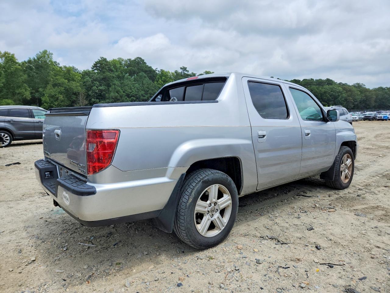 2013 Honda Ridgeline Rtl Silver vin: 5FPYK1F50DB006191