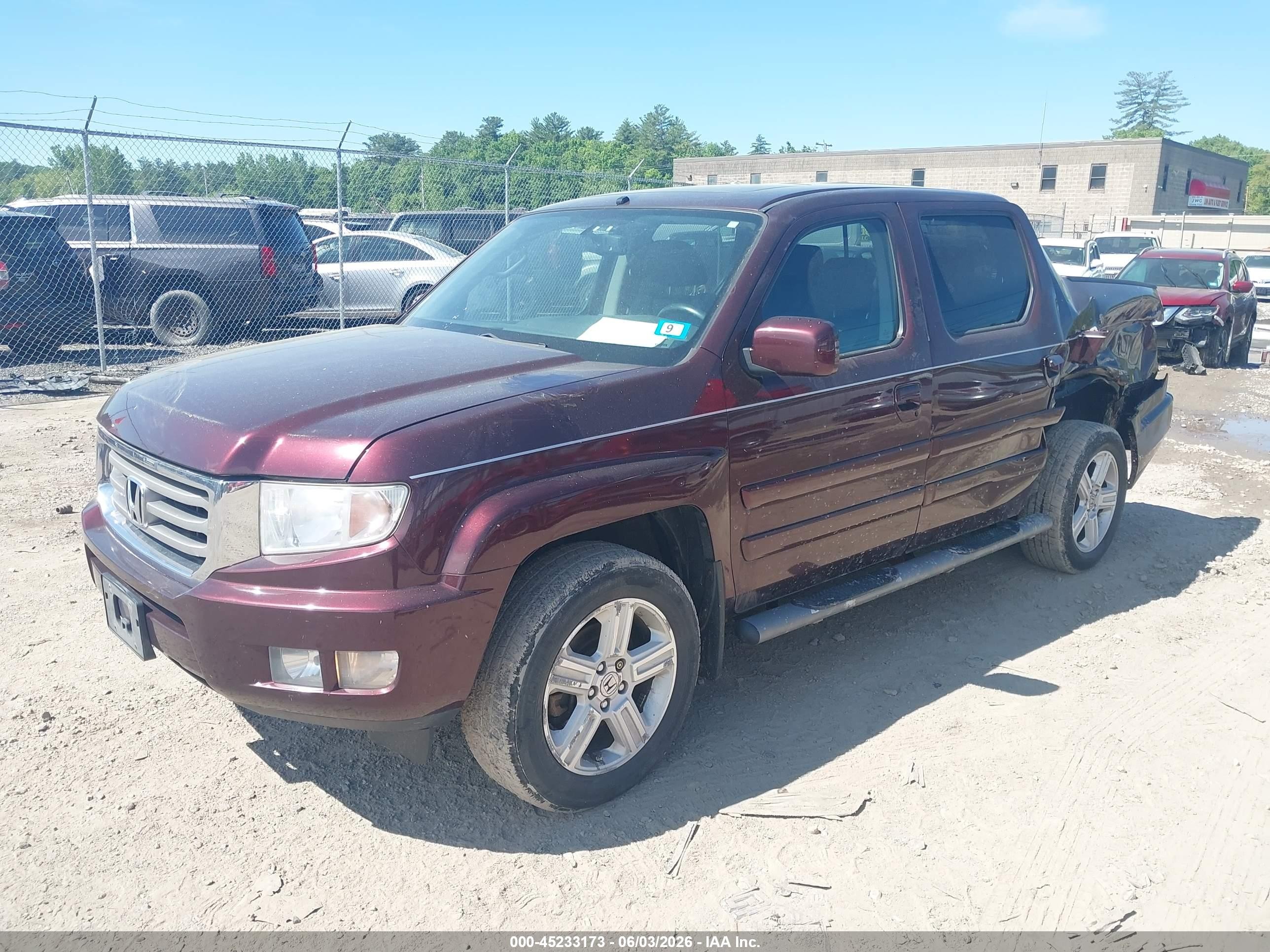 2014 Honda Ridgeline Rtl Red vin: 5FPYK1F50EB002806