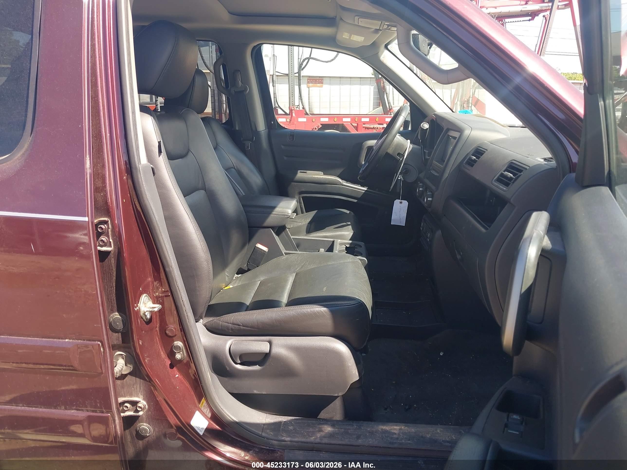 2014 Honda Ridgeline Rtl Red vin: 5FPYK1F50EB002806