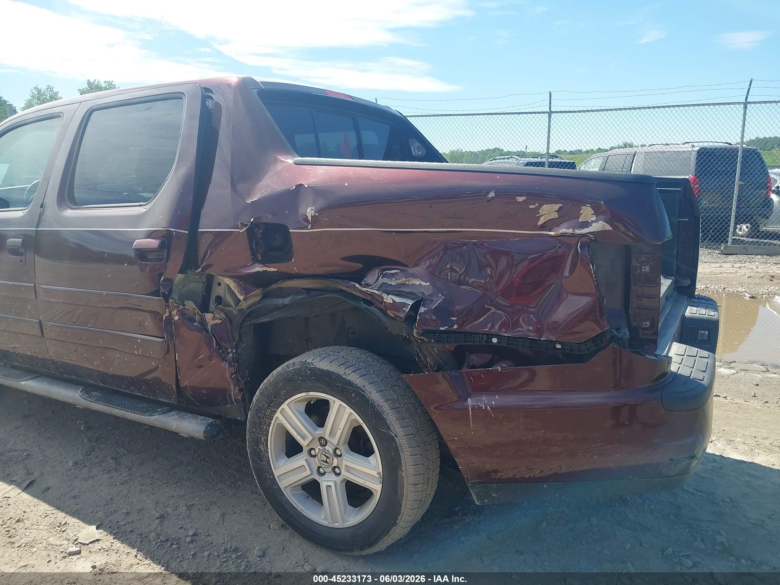 2014 Honda Ridgeline Rtl Red vin: 5FPYK1F50EB002806