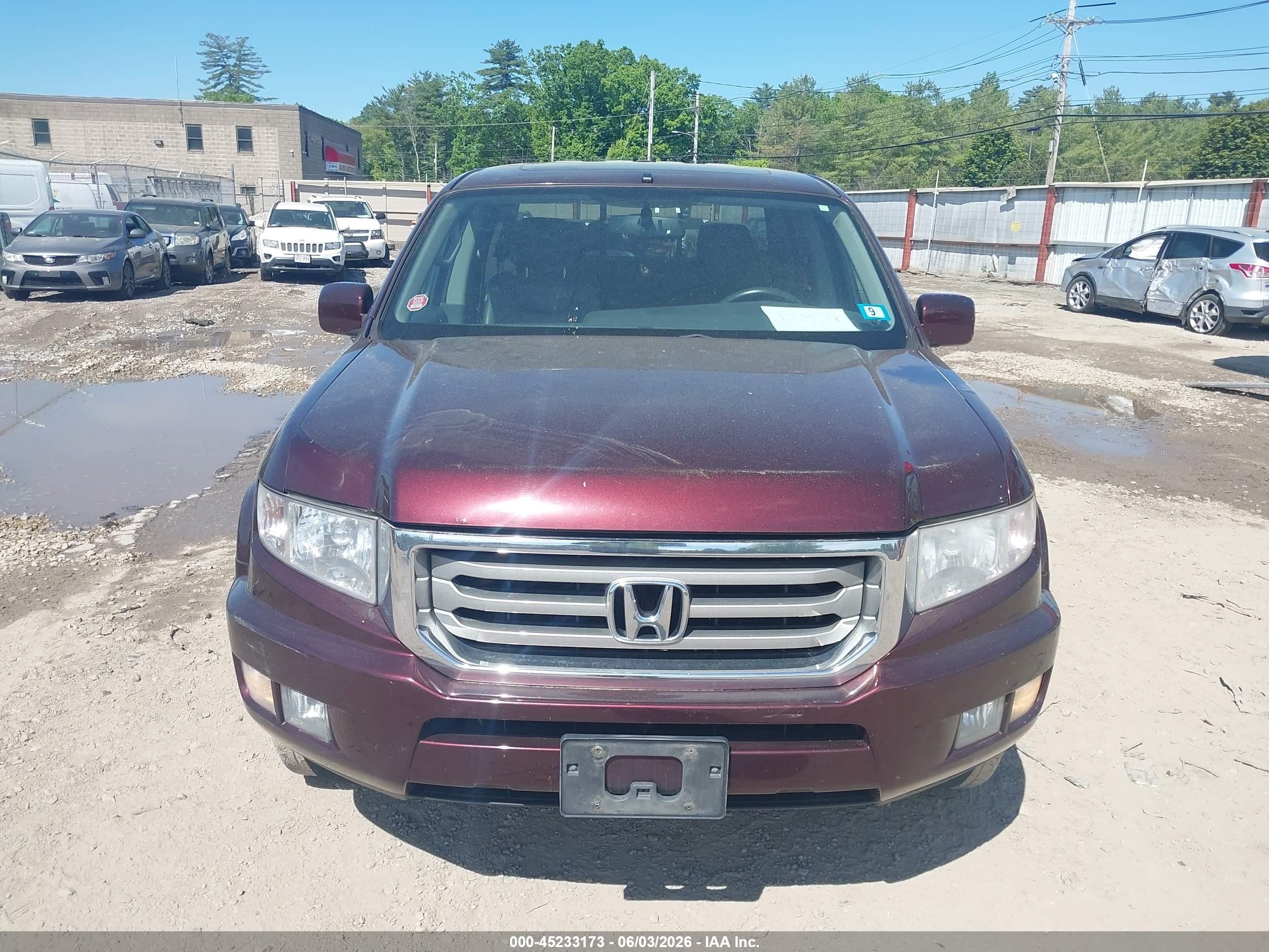 2014 Honda Ridgeline Rtl Red vin: 5FPYK1F50EB002806