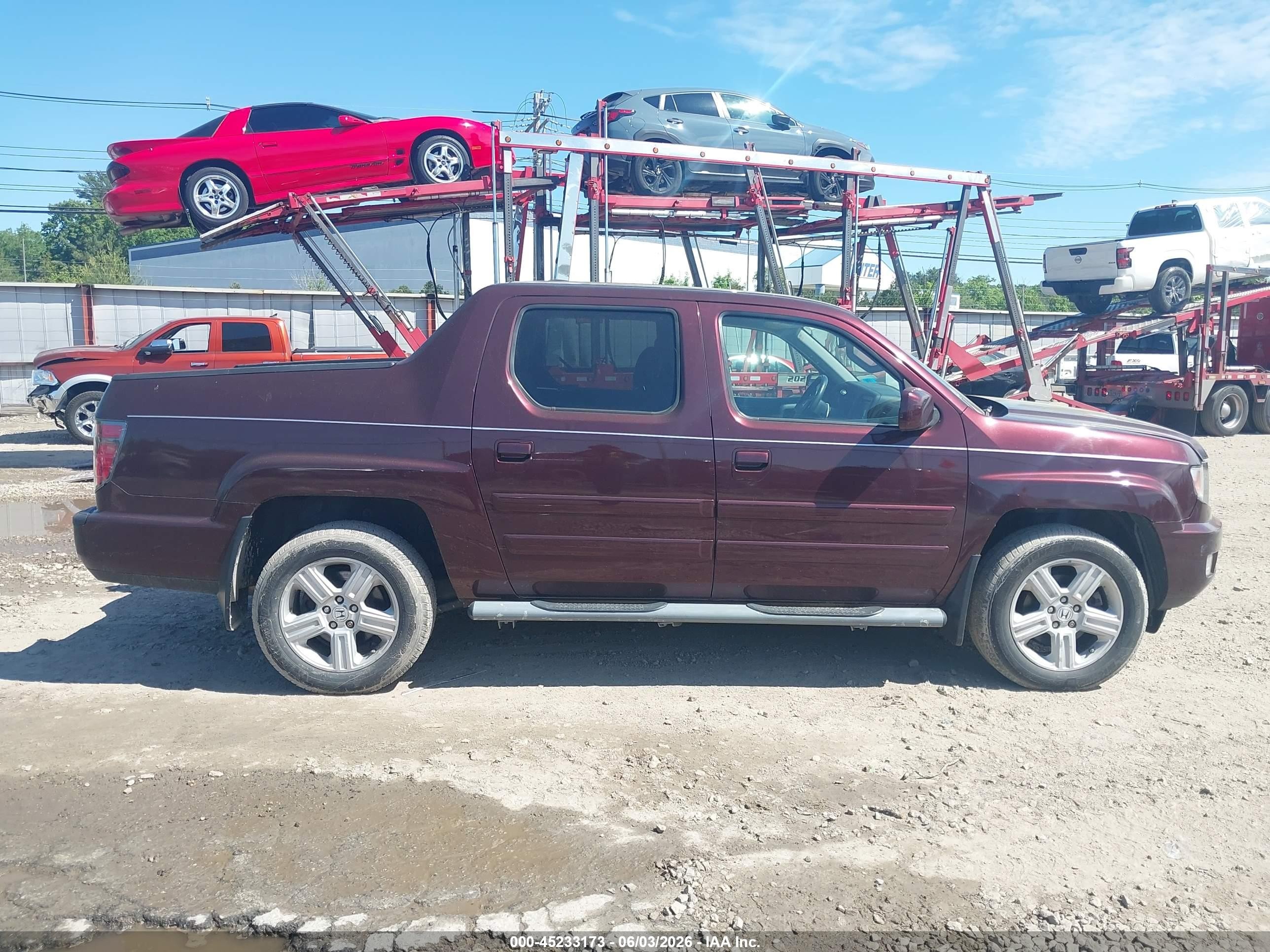 2014 Honda Ridgeline Rtl Red vin: 5FPYK1F50EB002806