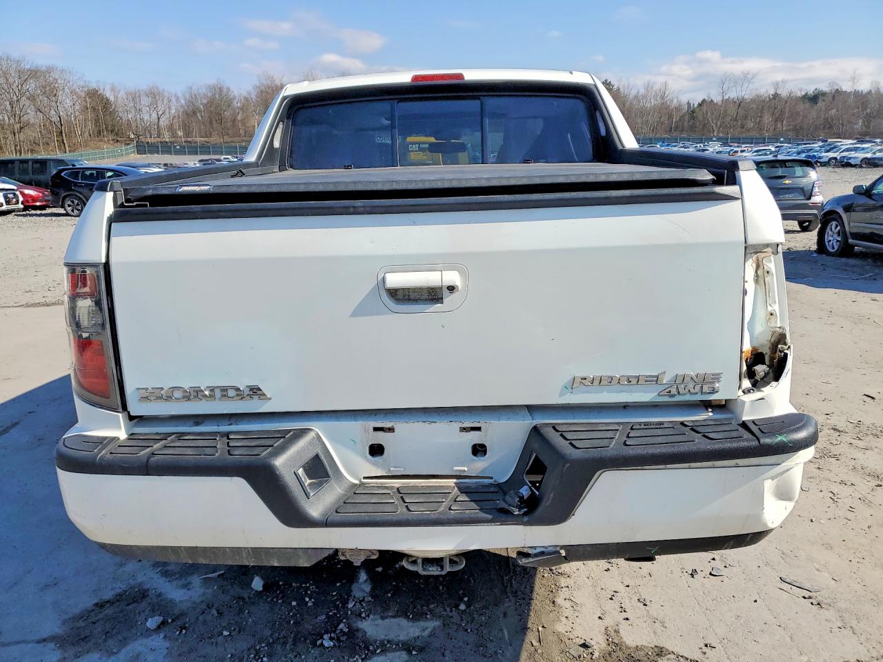 2014 Honda Ridgeline Rtl White vin: 5FPYK1F50EB004183