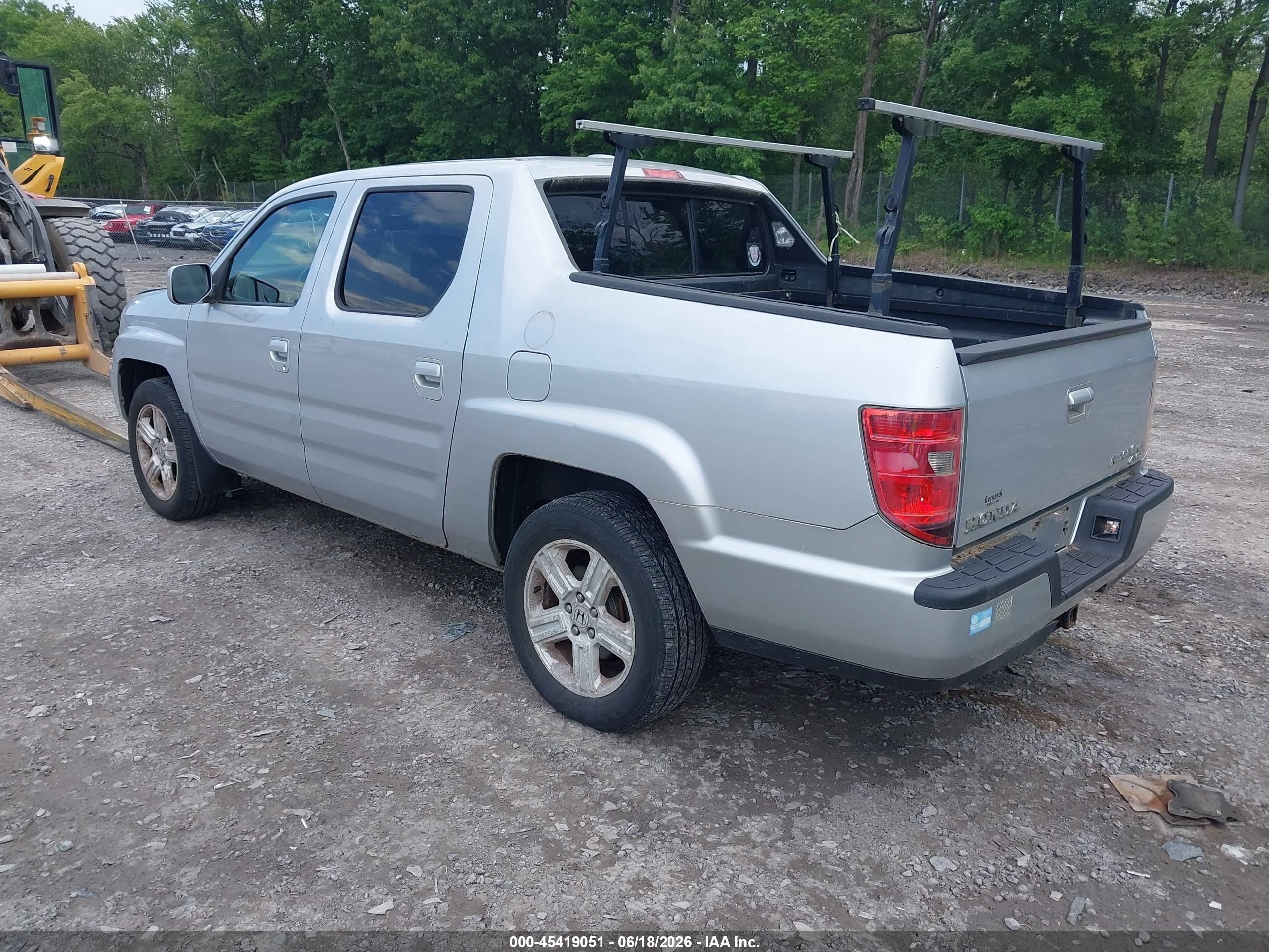 2010 Honda Ridgeline Rtl Silver vin: 5FPYK1F51AB007717
