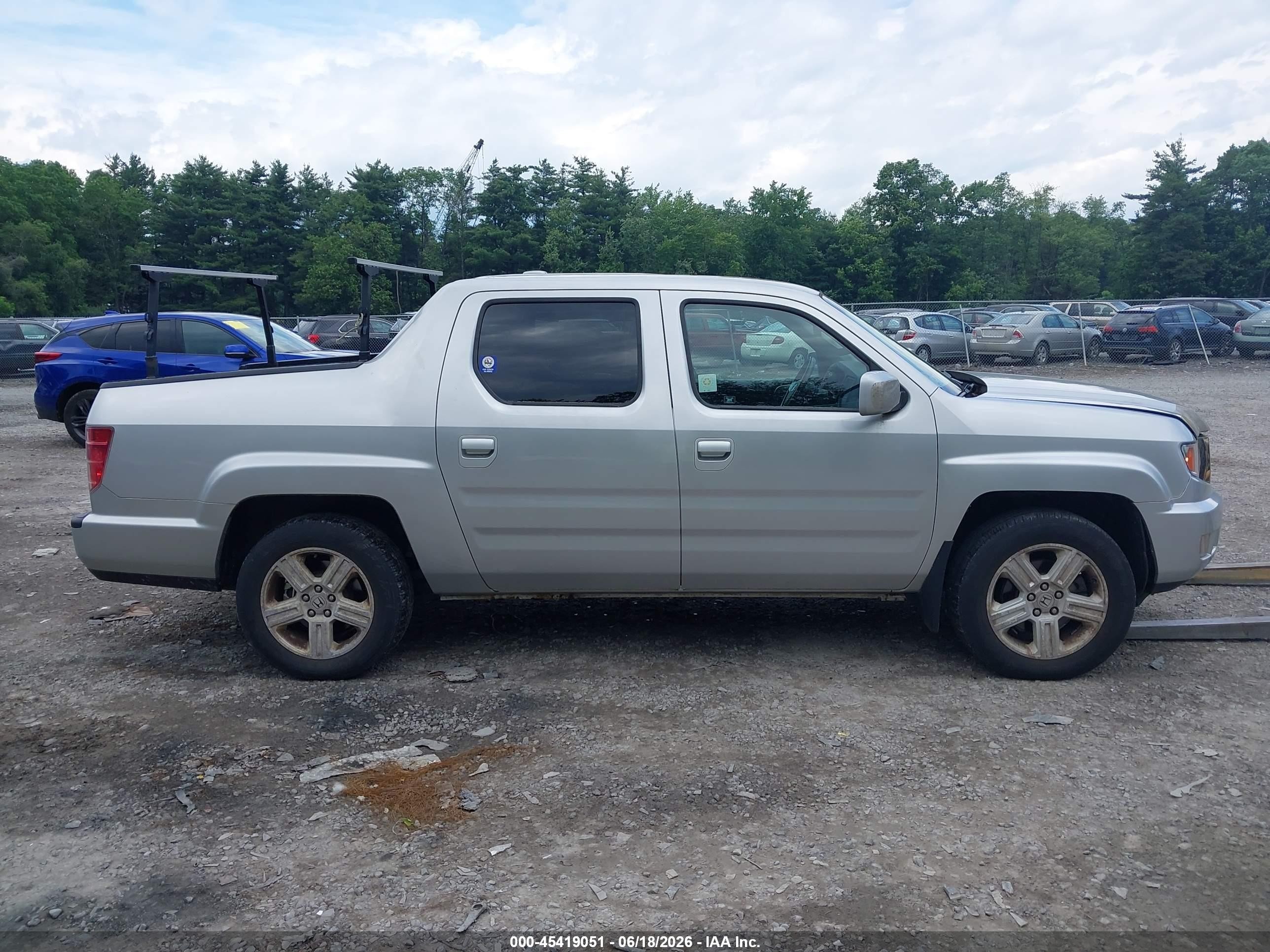 2010 Honda Ridgeline Rtl Silver vin: 5FPYK1F51AB007717