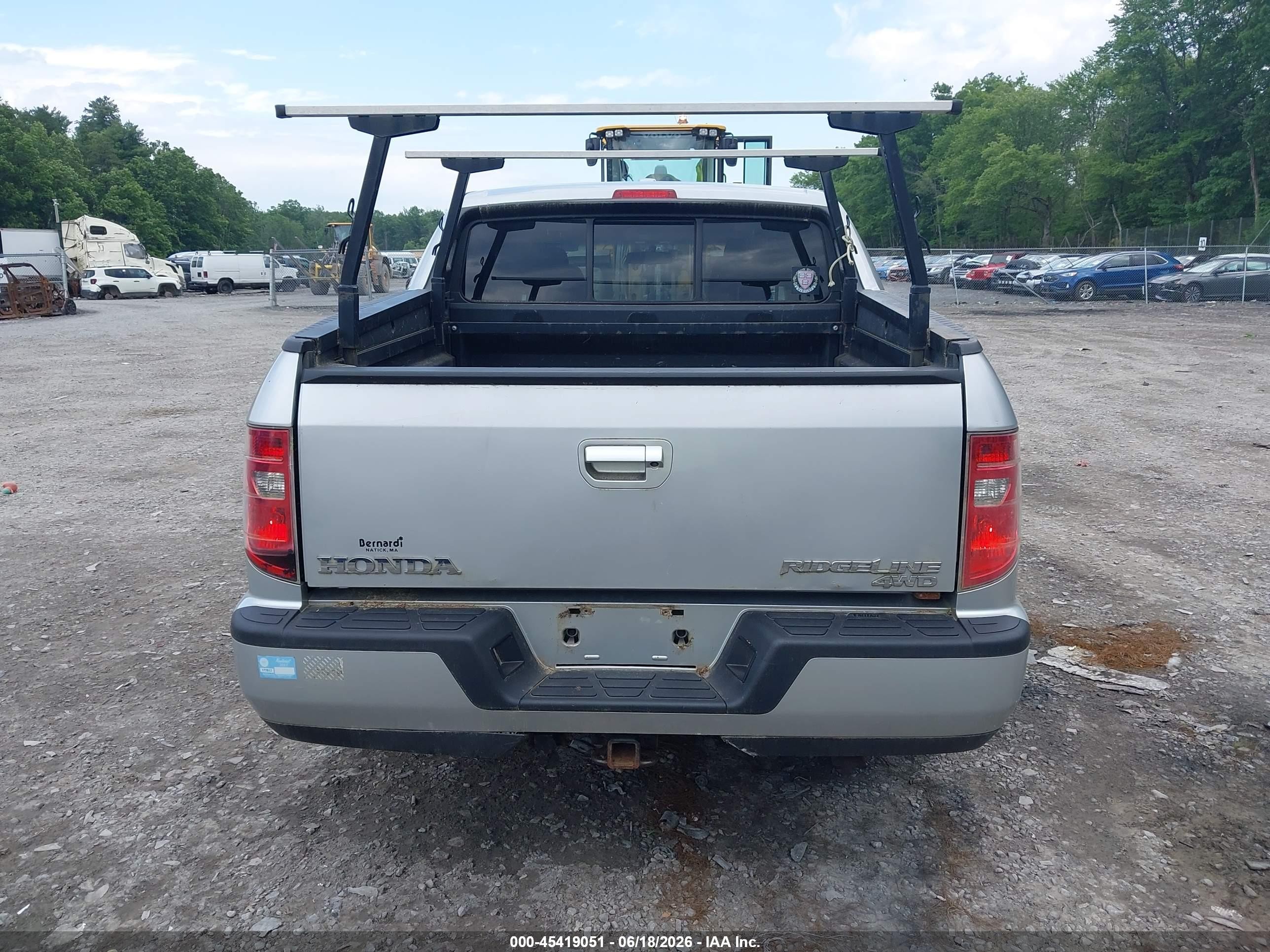 2010 Honda Ridgeline Rtl Silver vin: 5FPYK1F51AB007717