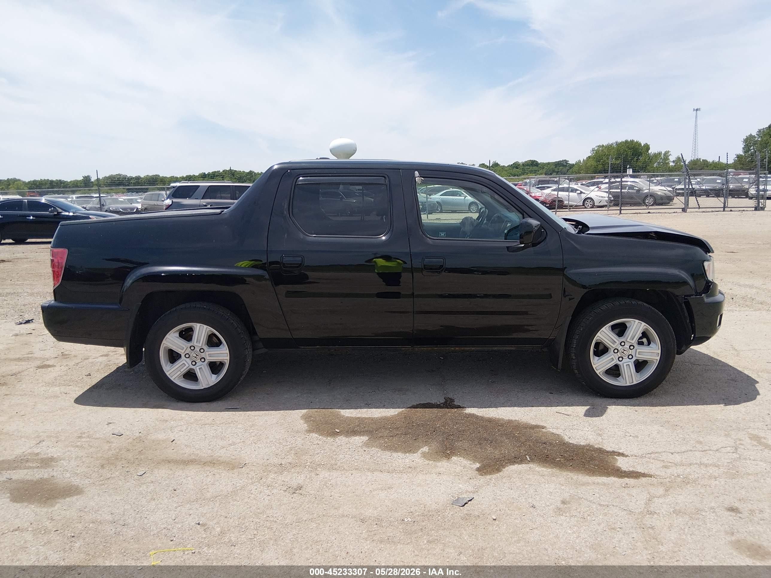 2011 Honda Ridgeline Rtl Black vin: 5FPYK1F51BB005371