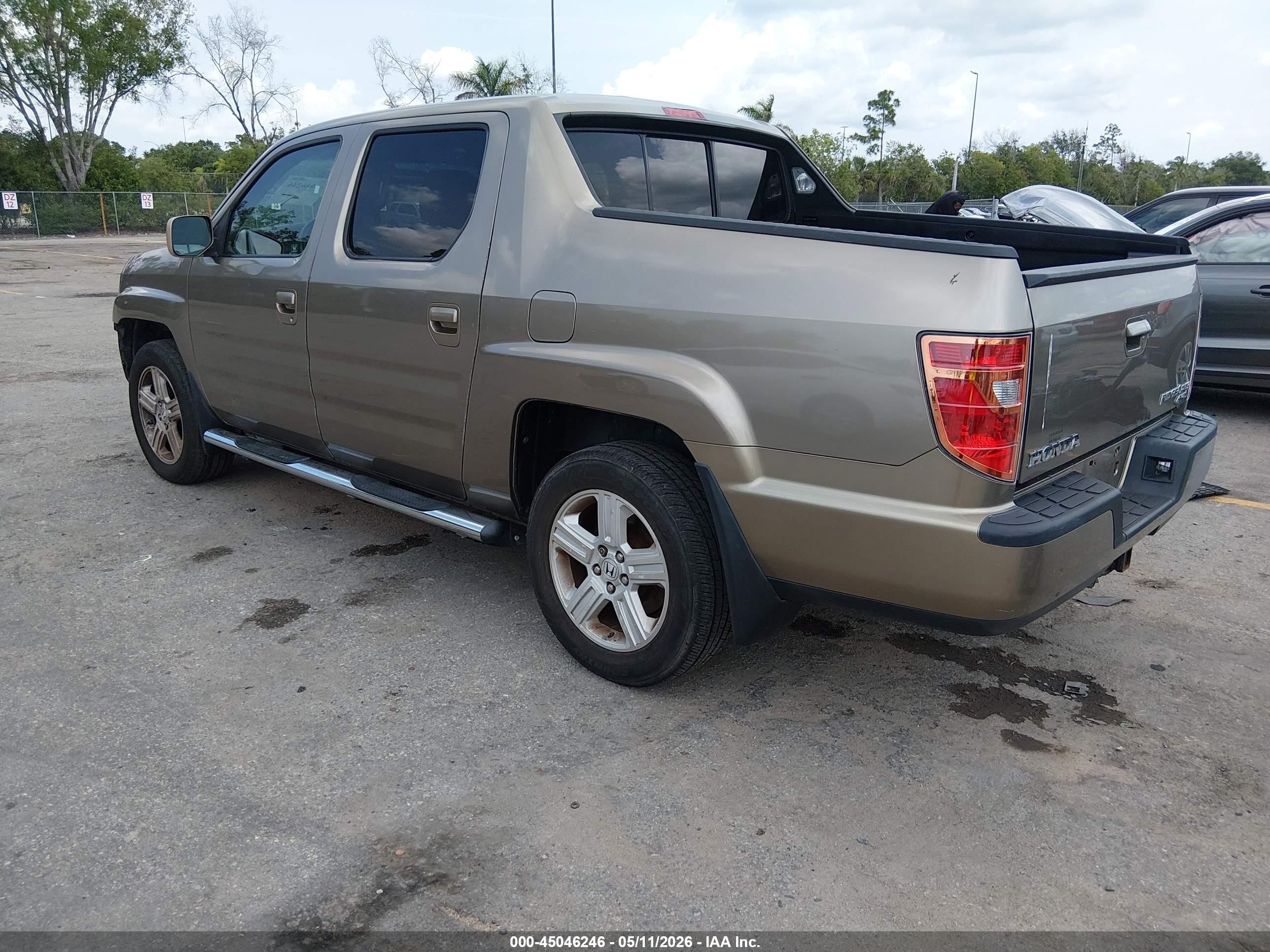 2011 Honda Ridgeline Rtl Beige vin: 5FPYK1F51BB009985