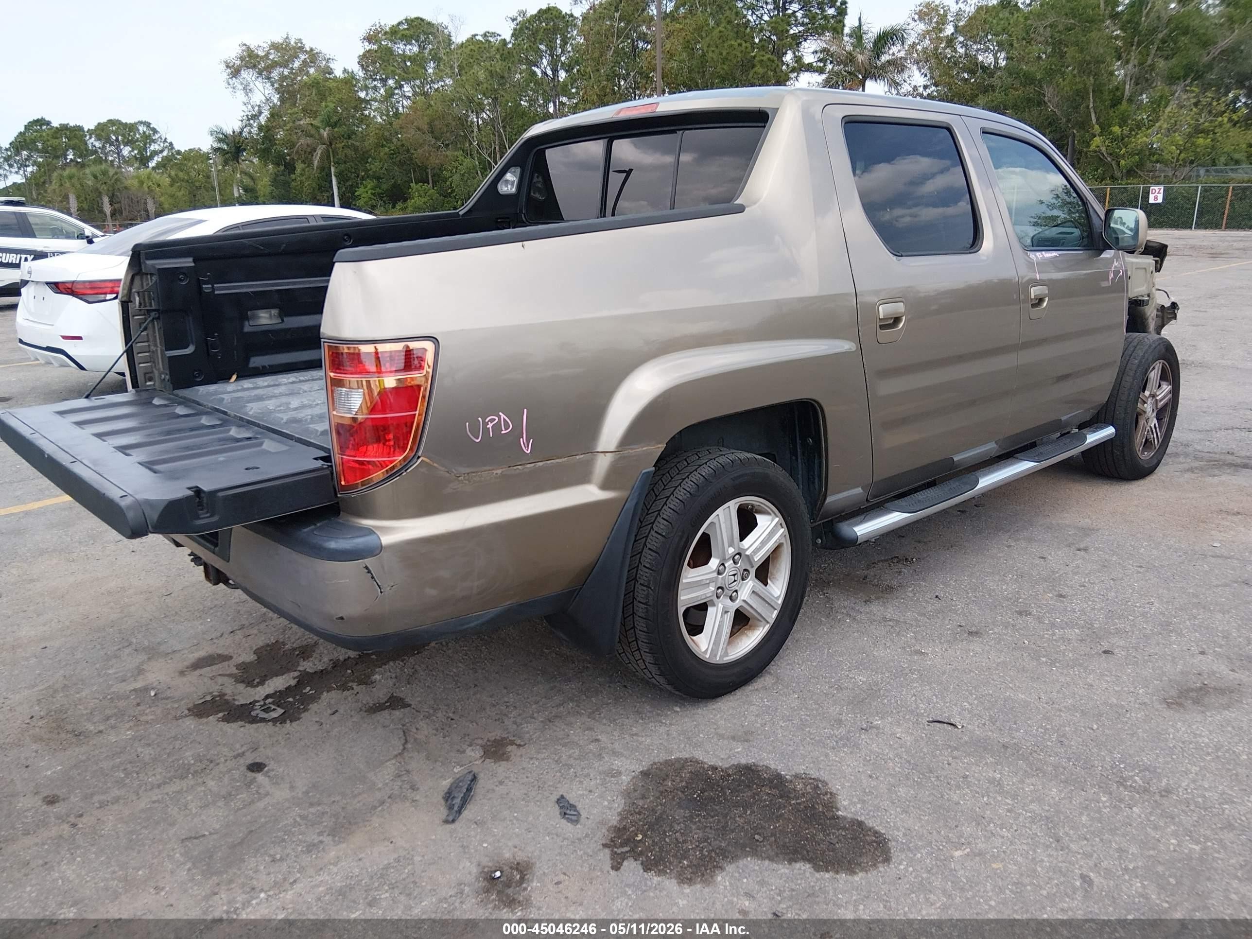 2011 Honda Ridgeline Rtl Beige vin: 5FPYK1F51BB009985