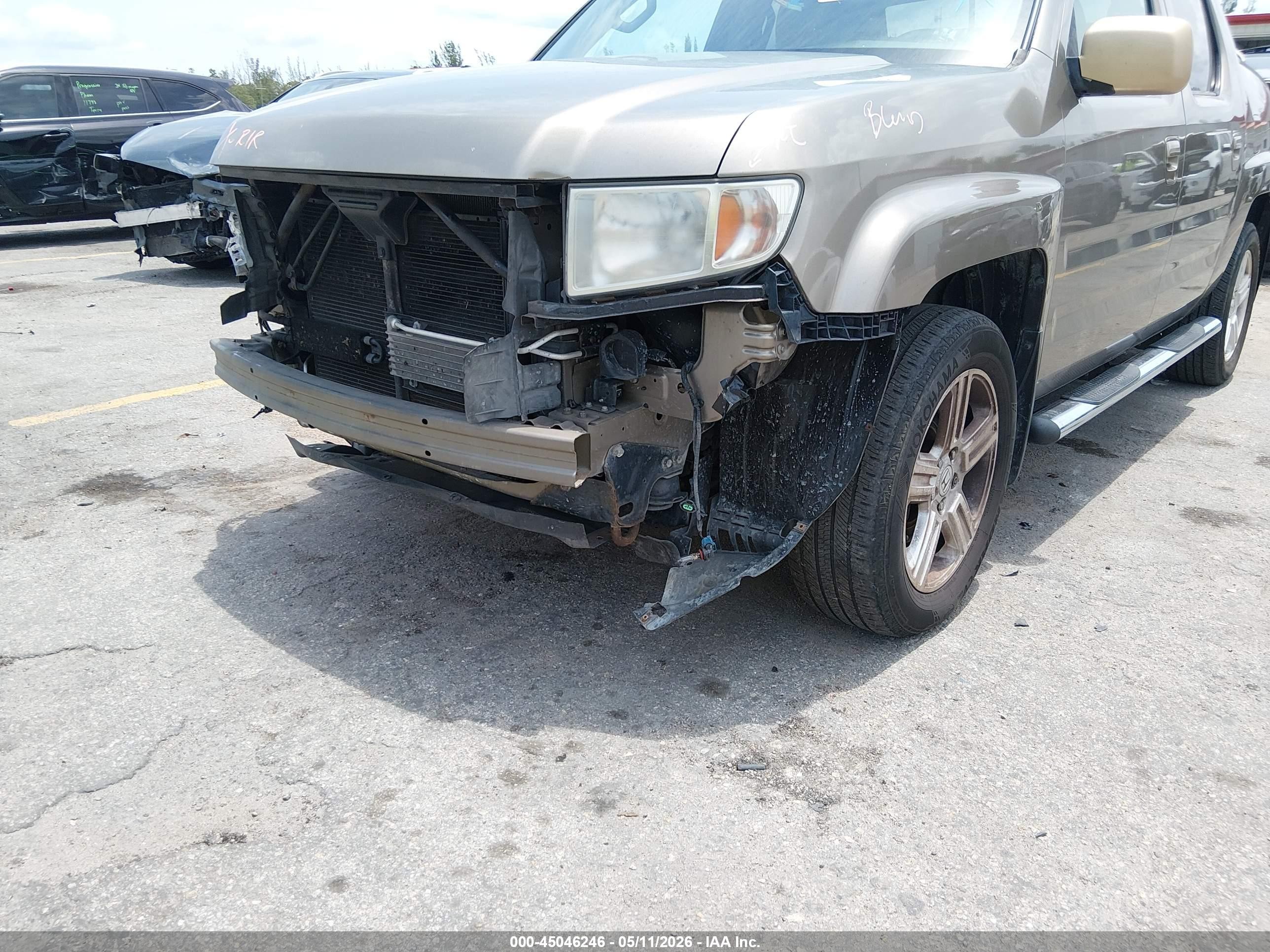 2011 Honda Ridgeline Rtl Beige vin: 5FPYK1F51BB009985