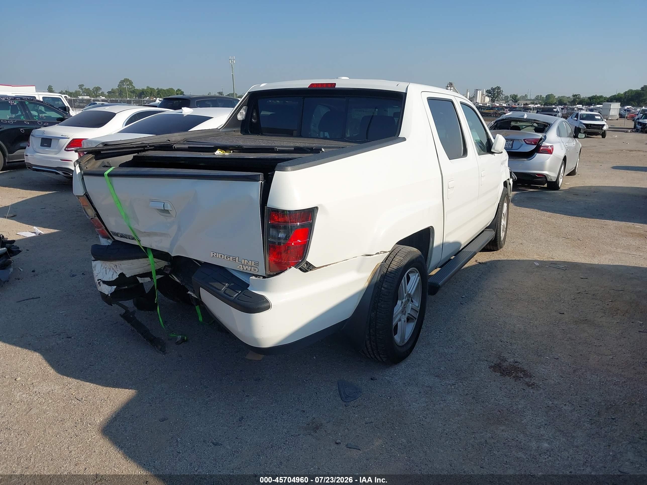 2012 Honda Ridgeline Rtl White vin: 5FPYK1F51CB001659