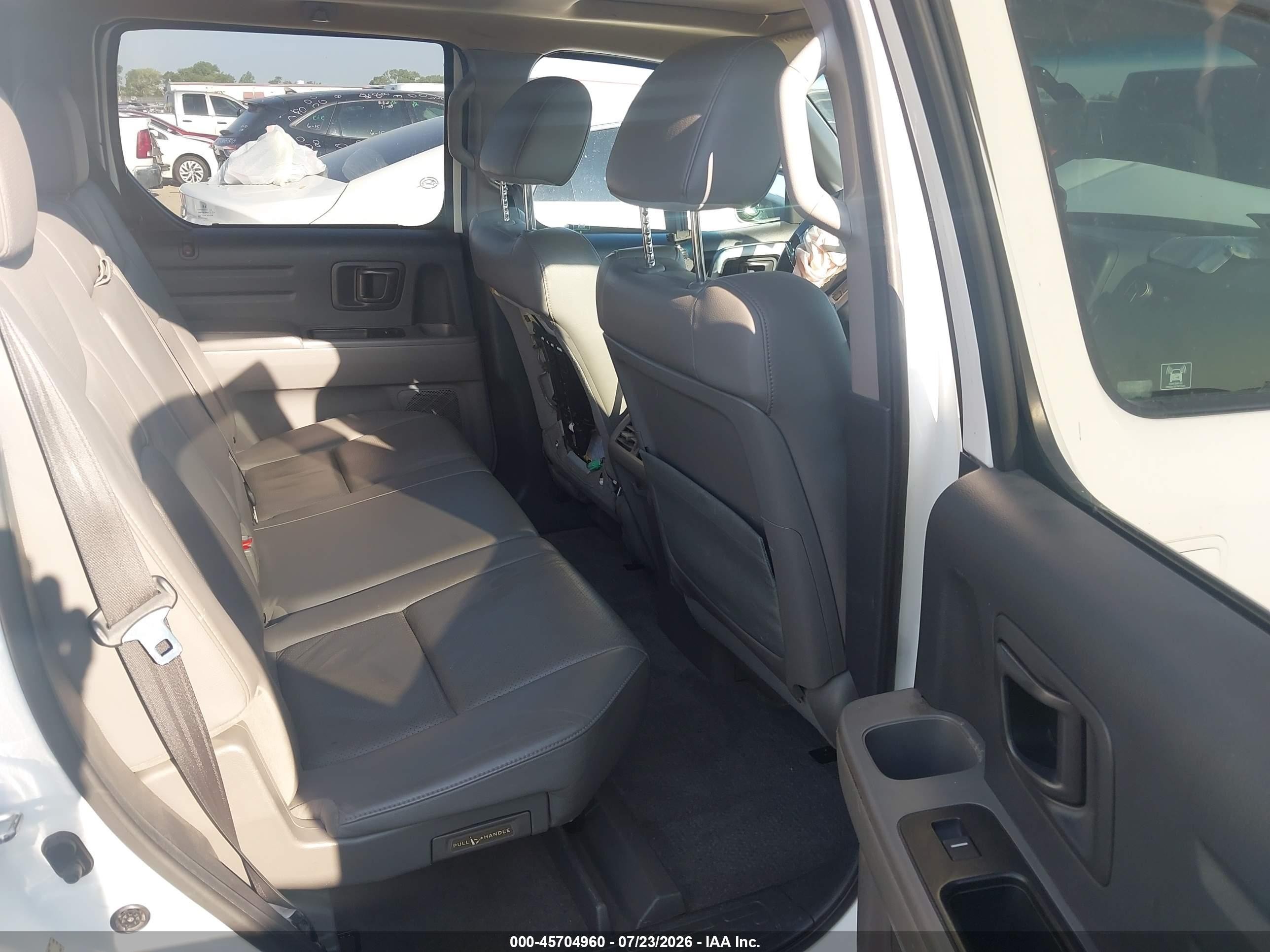 2012 Honda Ridgeline Rtl White vin: 5FPYK1F51CB001659