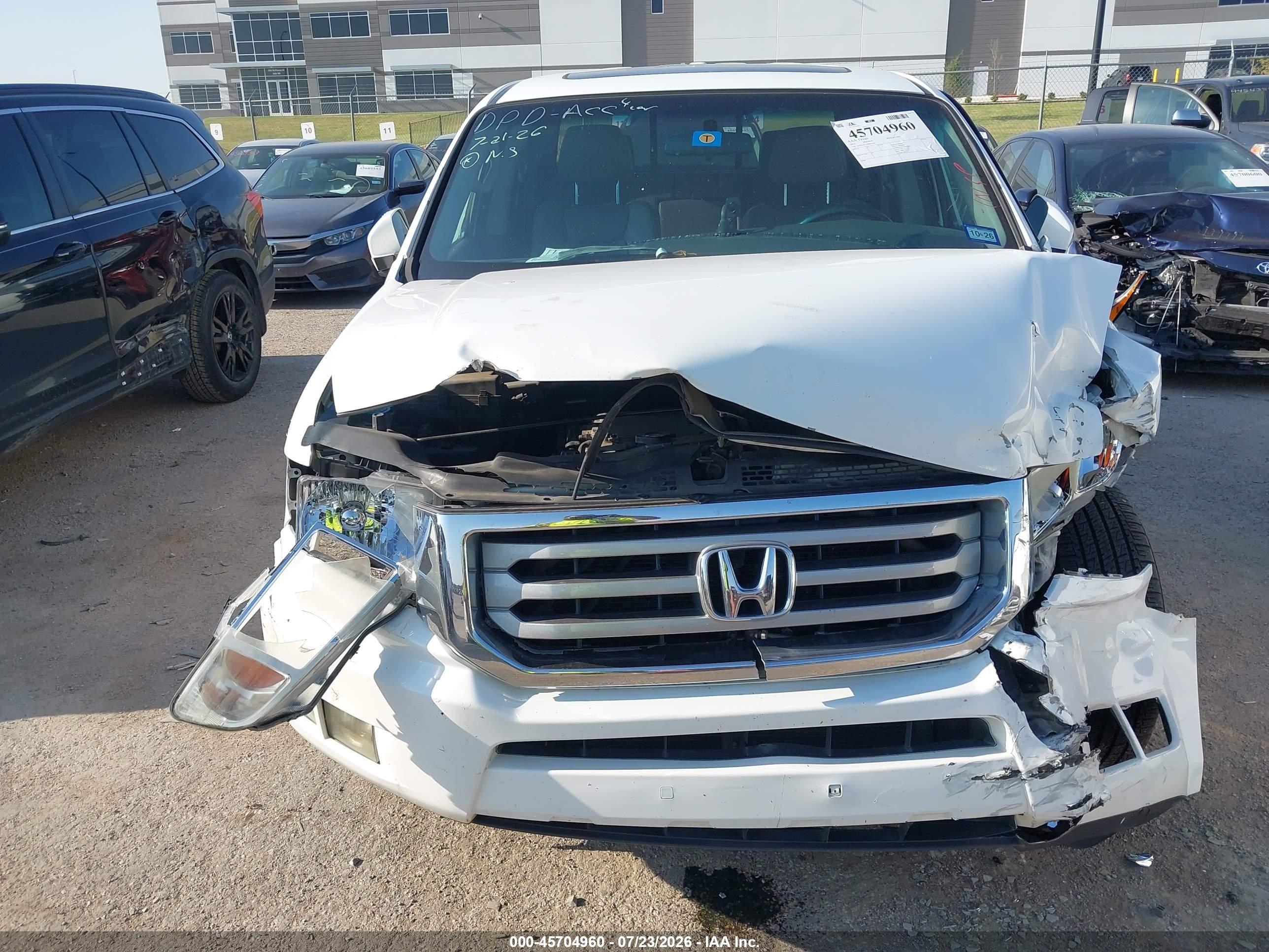 2012 Honda Ridgeline Rtl White vin: 5FPYK1F51CB001659