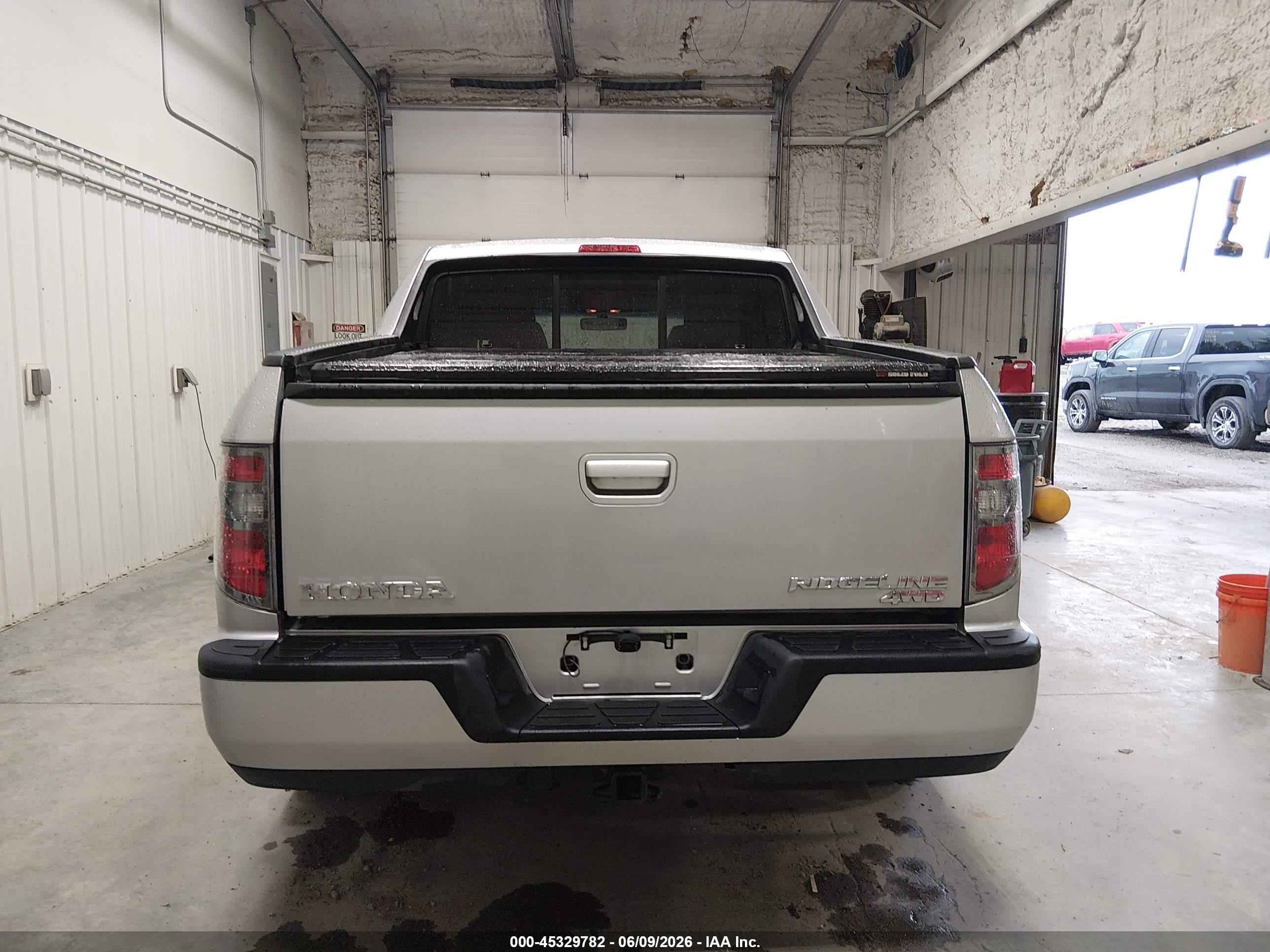 2012 Honda Ridgeline Rtl Silver vin: 5FPYK1F51CB452168