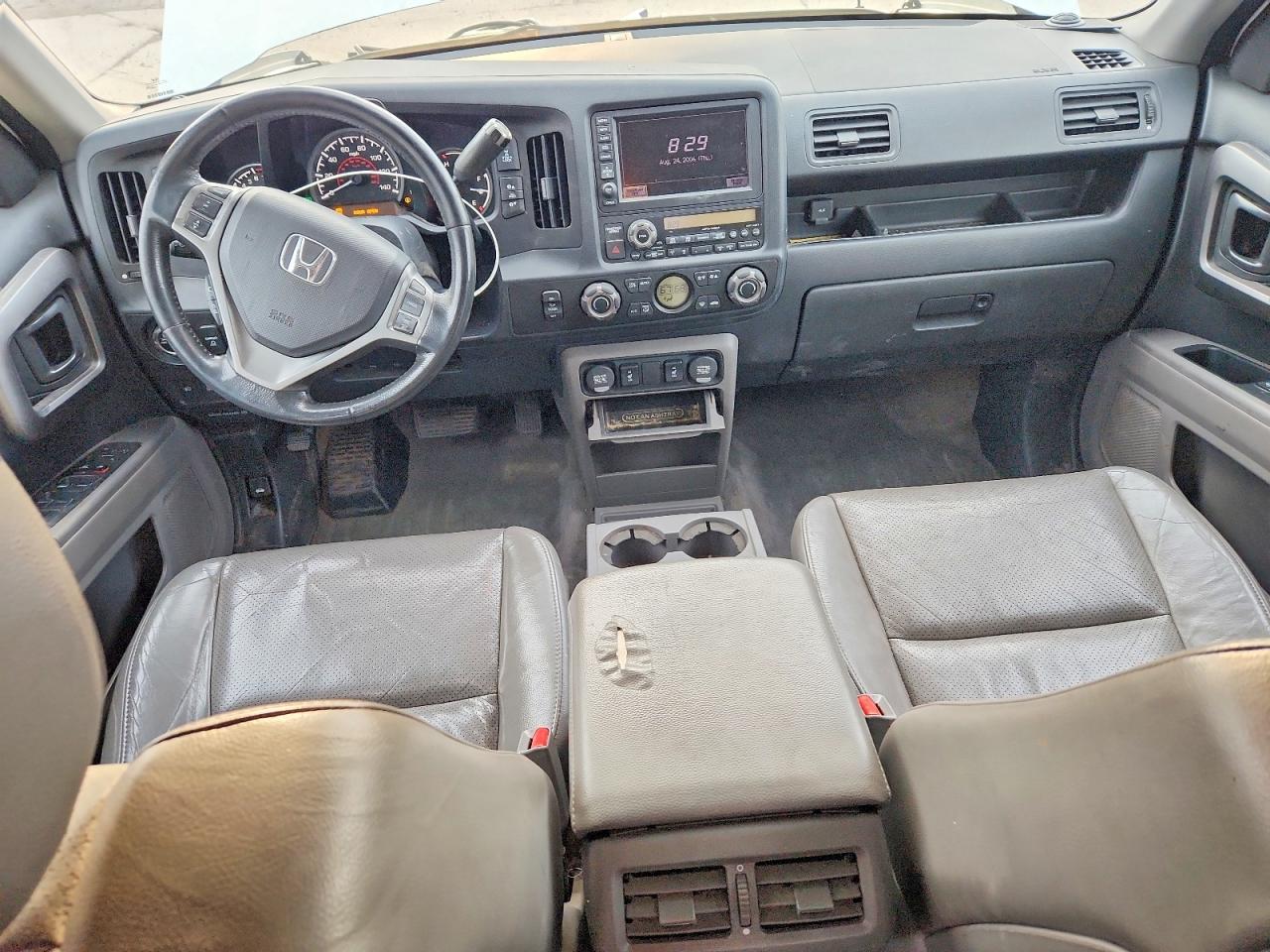 2014 Honda Ridgeline Rtl White vin: 5FPYK1F51EB004354