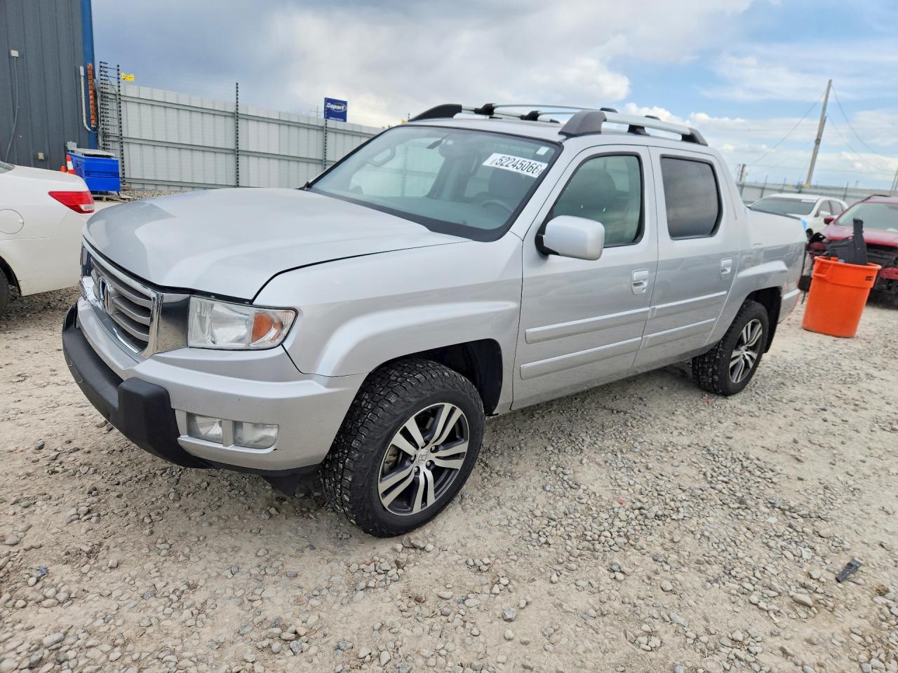 2014 Honda Ridgeline Rtl Silver vin: 5FPYK1F51EB012857