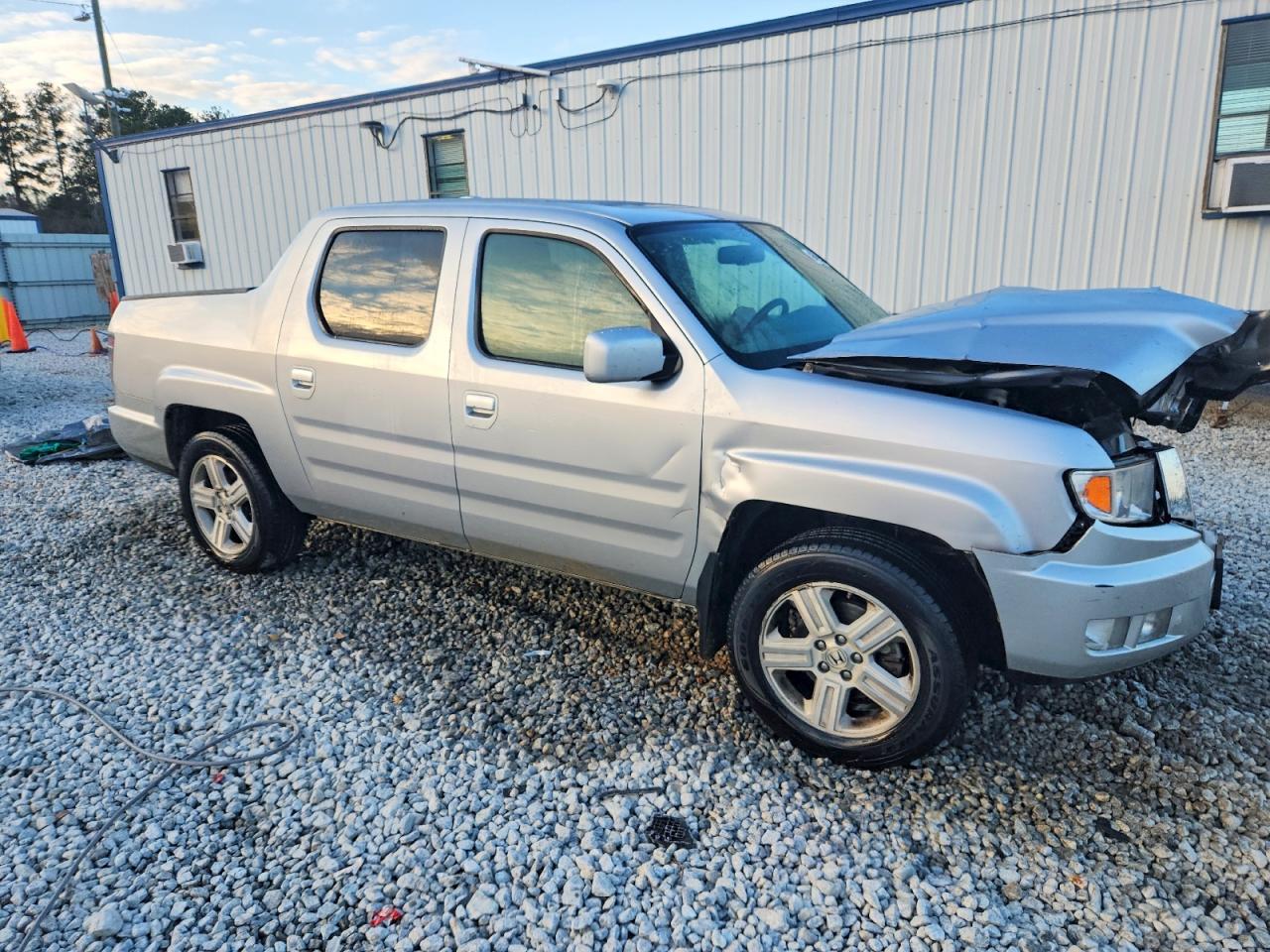 2013 Honda Ridgeline Rtl Серебряный vin: 5FPYK1F52DB006144