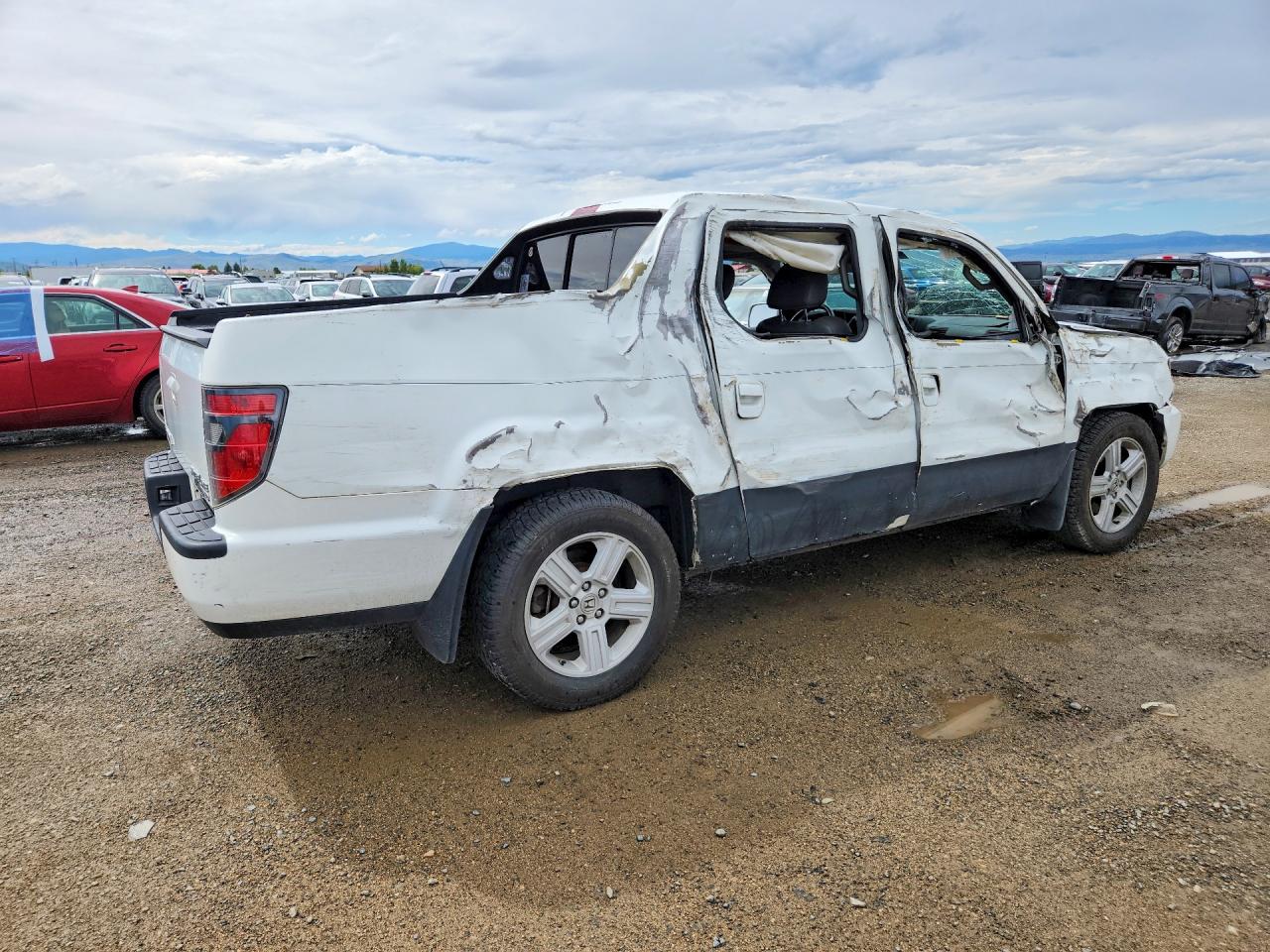 2013 Honda Ridgeline Rtl White vin: 5FPYK1F52DB011666