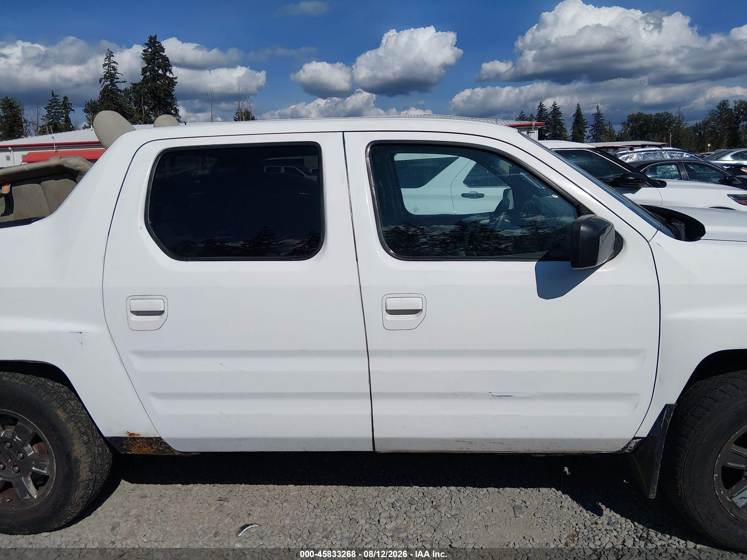 2010 Honda Ridgeline Rtl White vin: 5FPYK1F53AB501772