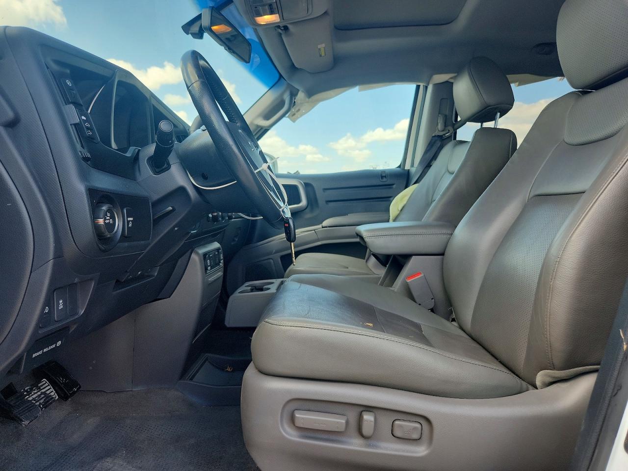 2012 Honda Ridgeline Rtl White vin: 5FPYK1F53CB458621