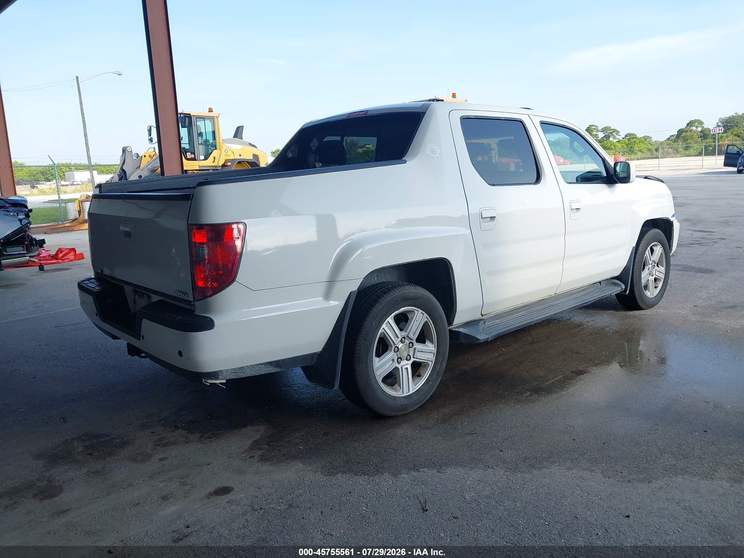 2010 Honda Ridgeline Rtl White vin: 5FPYK1F54AB001233