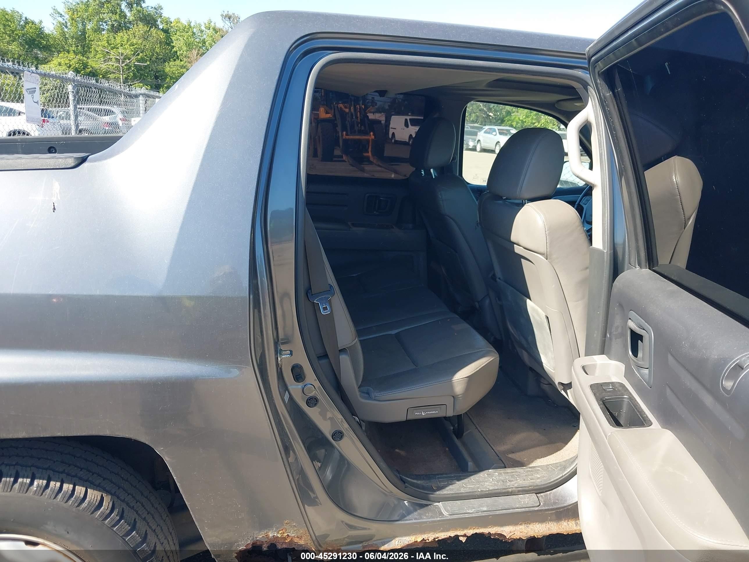2010 Honda Ridgeline Rtl Gray vin: 5FPYK1F54AB001782