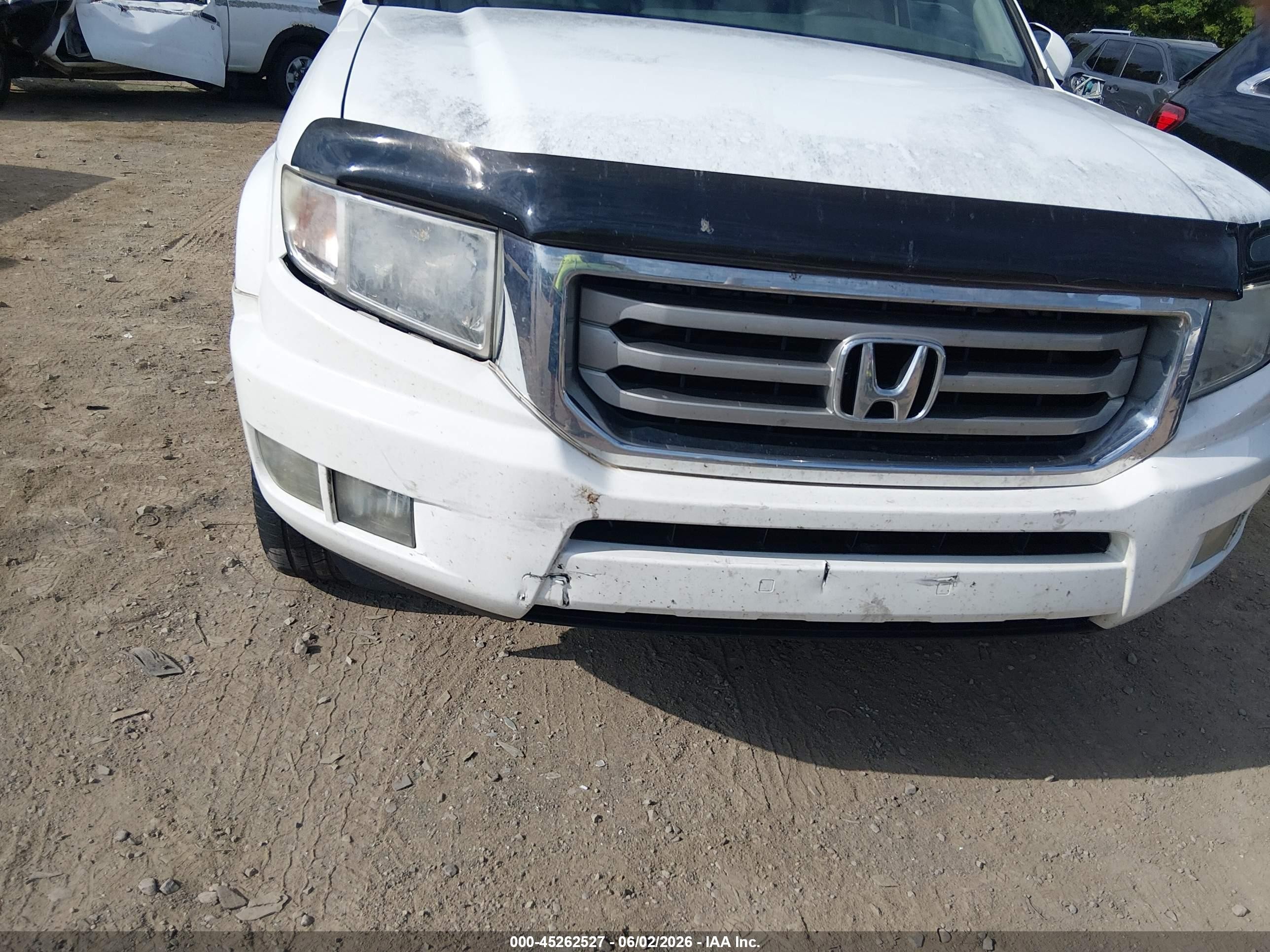 2013 Honda Ridgeline Rtl White vin: 5FPYK1F54DB011653