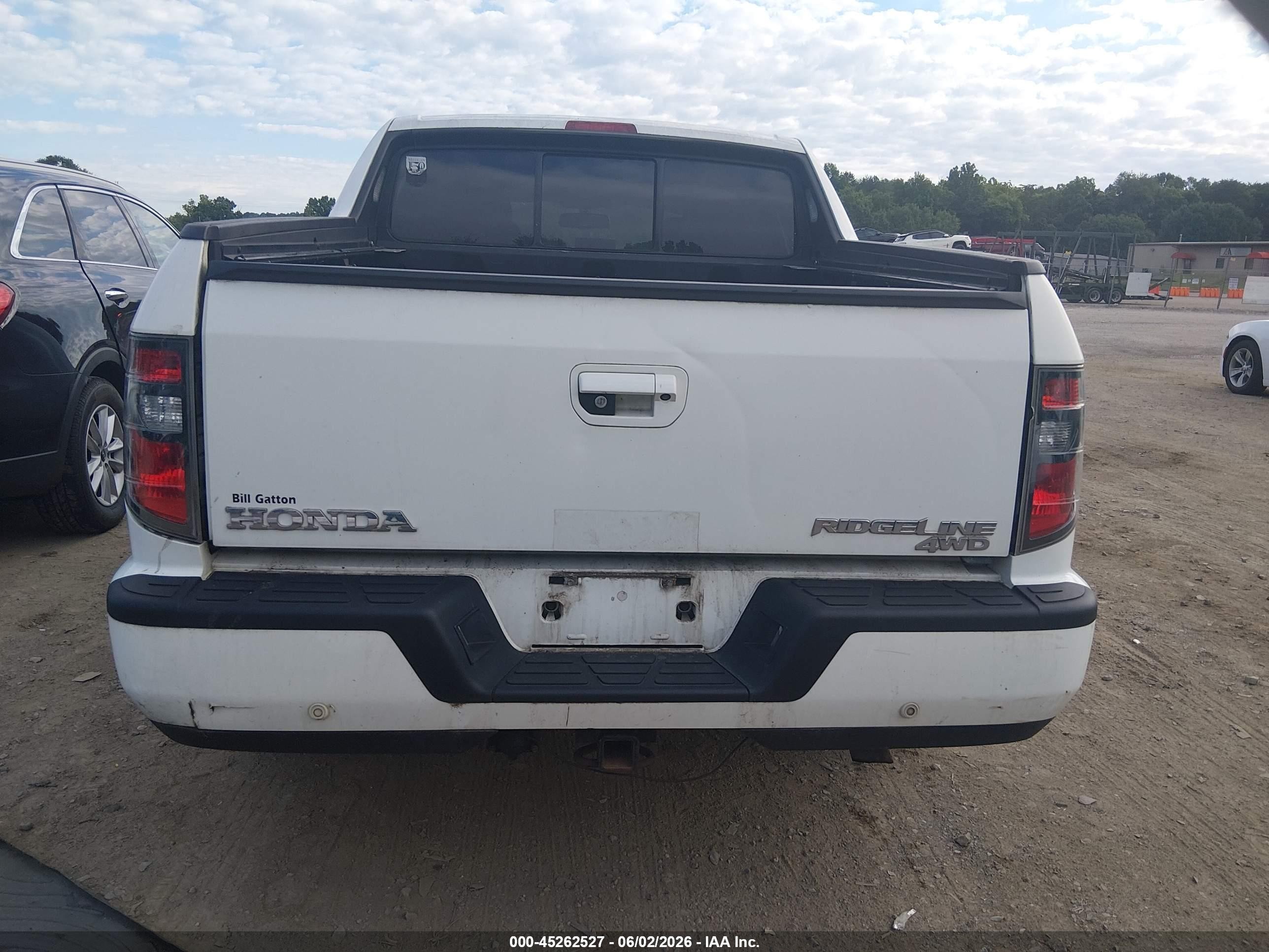 2013 Honda Ridgeline Rtl White vin: 5FPYK1F54DB011653