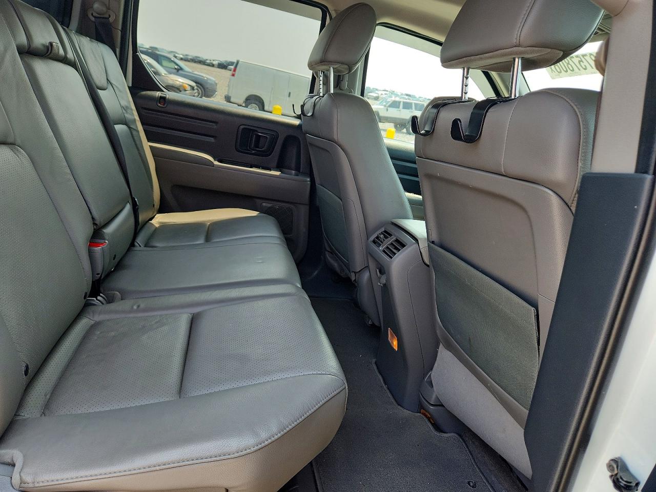 2014 Honda Ridgeline Rtl White vin: 5FPYK1F55EB001568