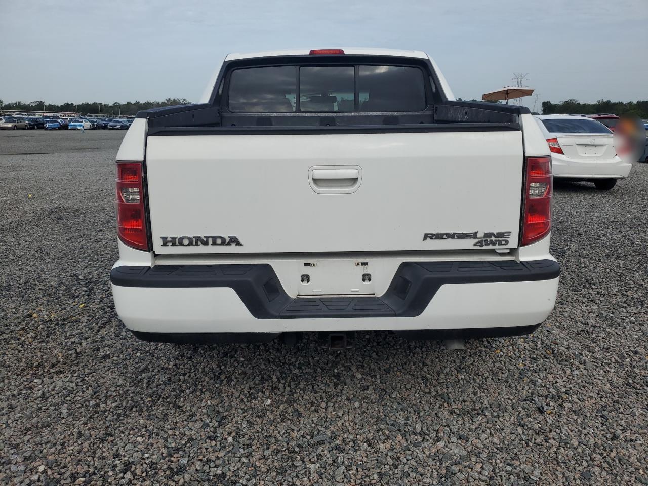 2011 Honda Ridgeline Rtl White vin: 5FPYK1F57BB454103