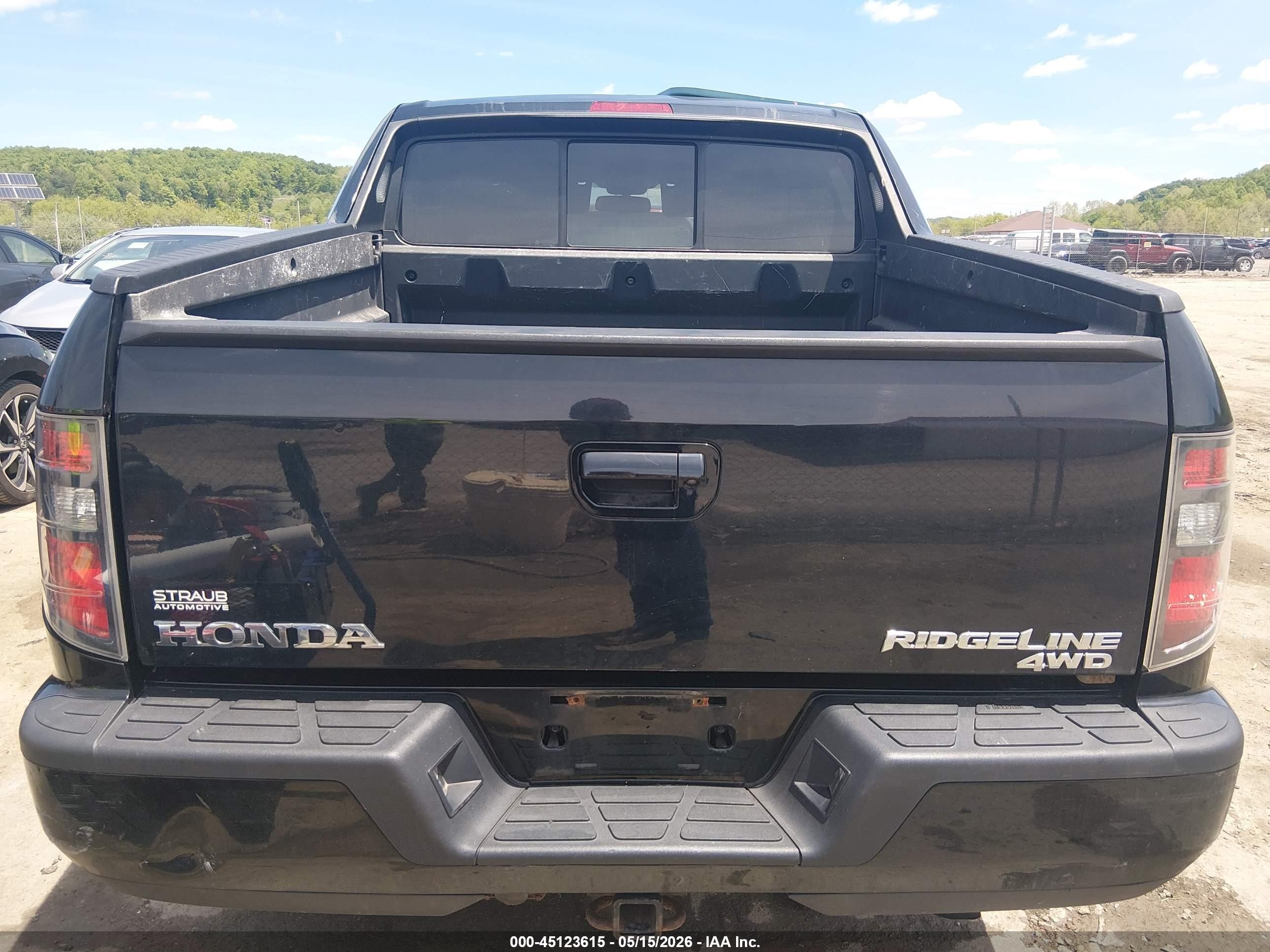 2013 Honda Ridgeline Rtl Black vin: 5FPYK1F57DB015437