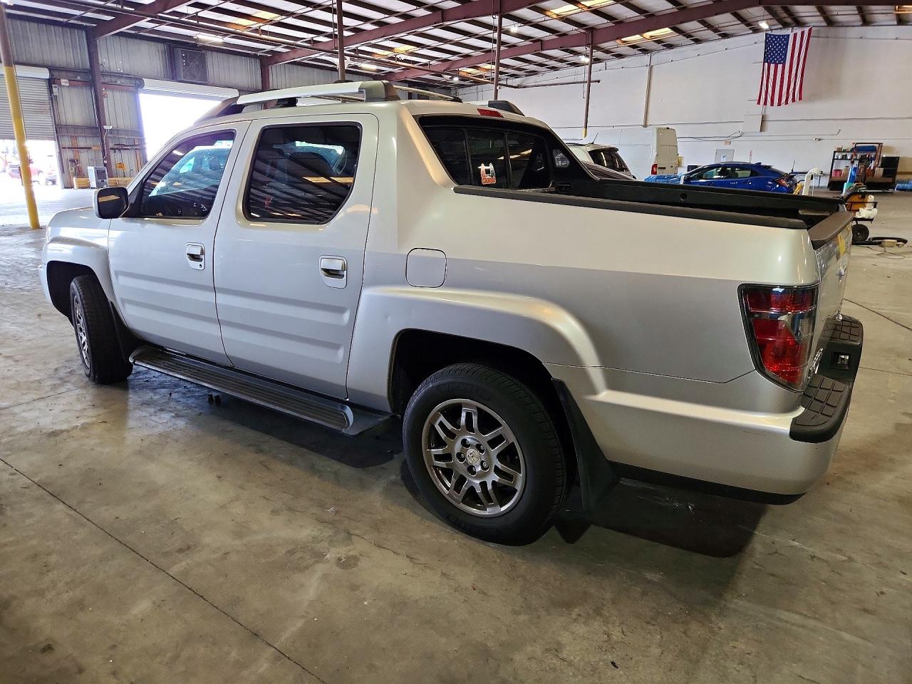 2013 Honda Ridgeline Rtl Silver vin: 5FPYK1F57DB017396