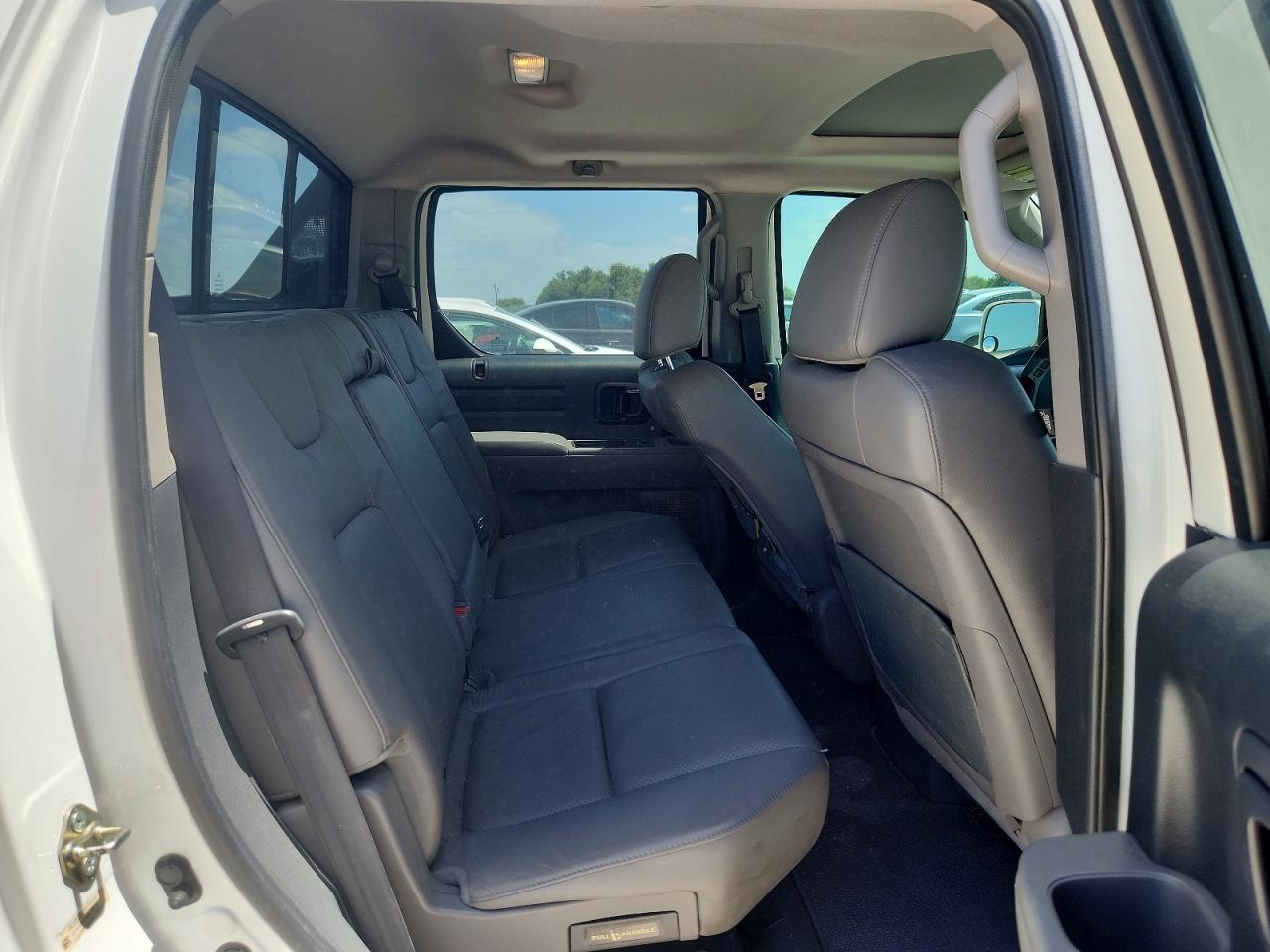 2013 Honda Ridgeline Rtl White vin: 5FPYK1F57DB019018