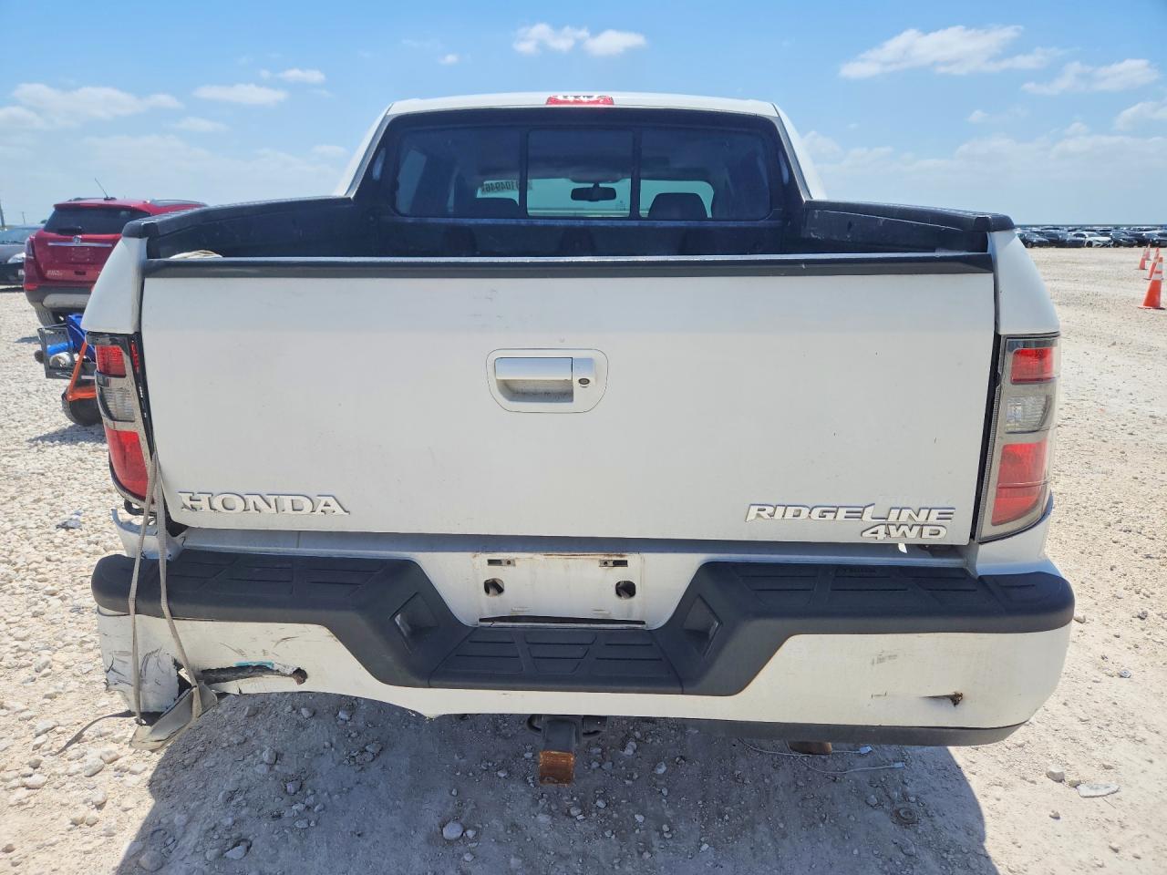 2013 Honda Ridgeline Rtl White vin: 5FPYK1F57DB019018