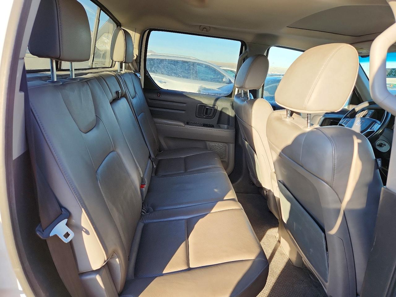 2012 Honda Ridgeline Rtl White vin: 5FPYK1F58CB453074
