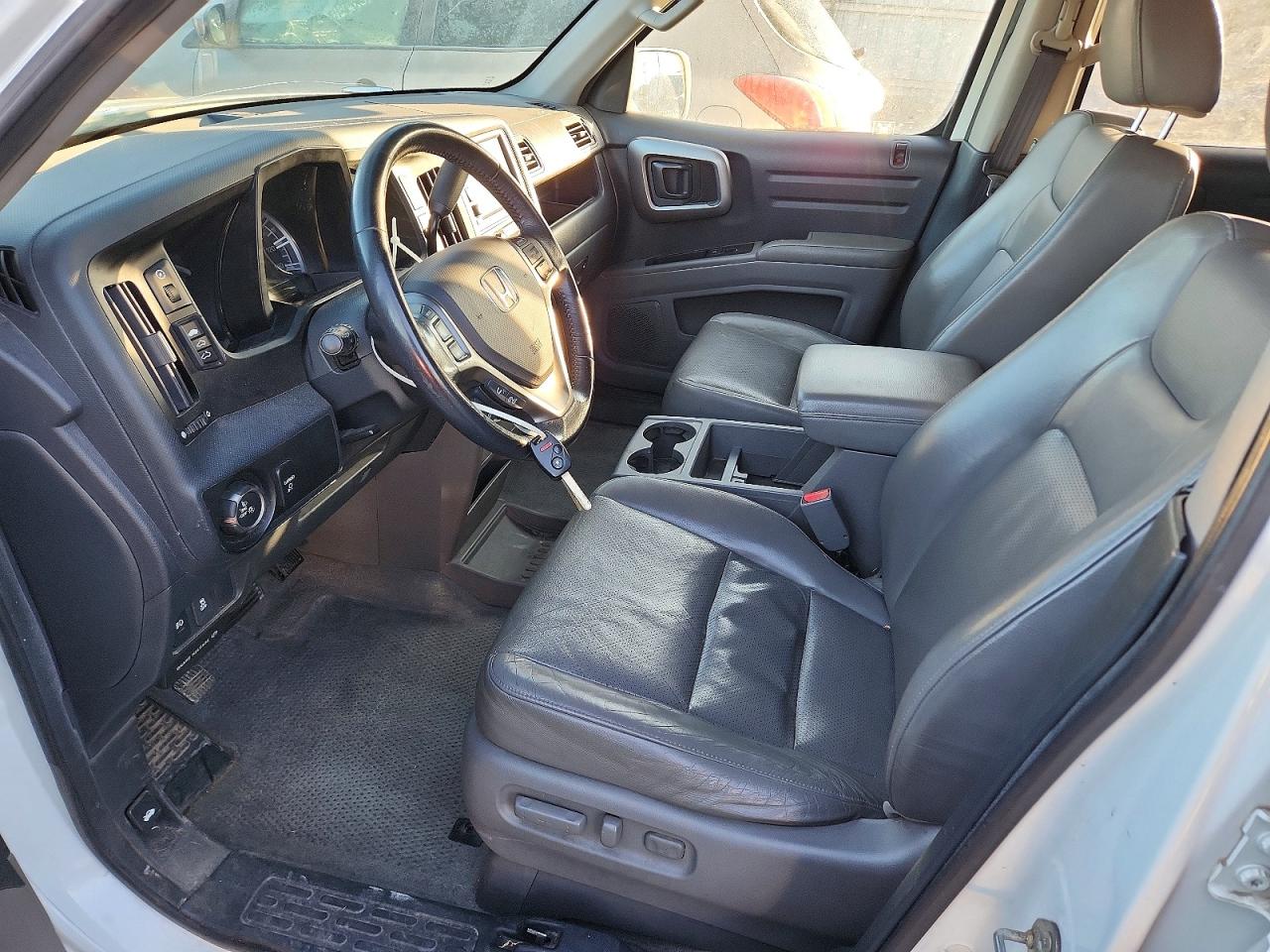 2012 Honda Ridgeline Rtl White vin: 5FPYK1F58CB453074