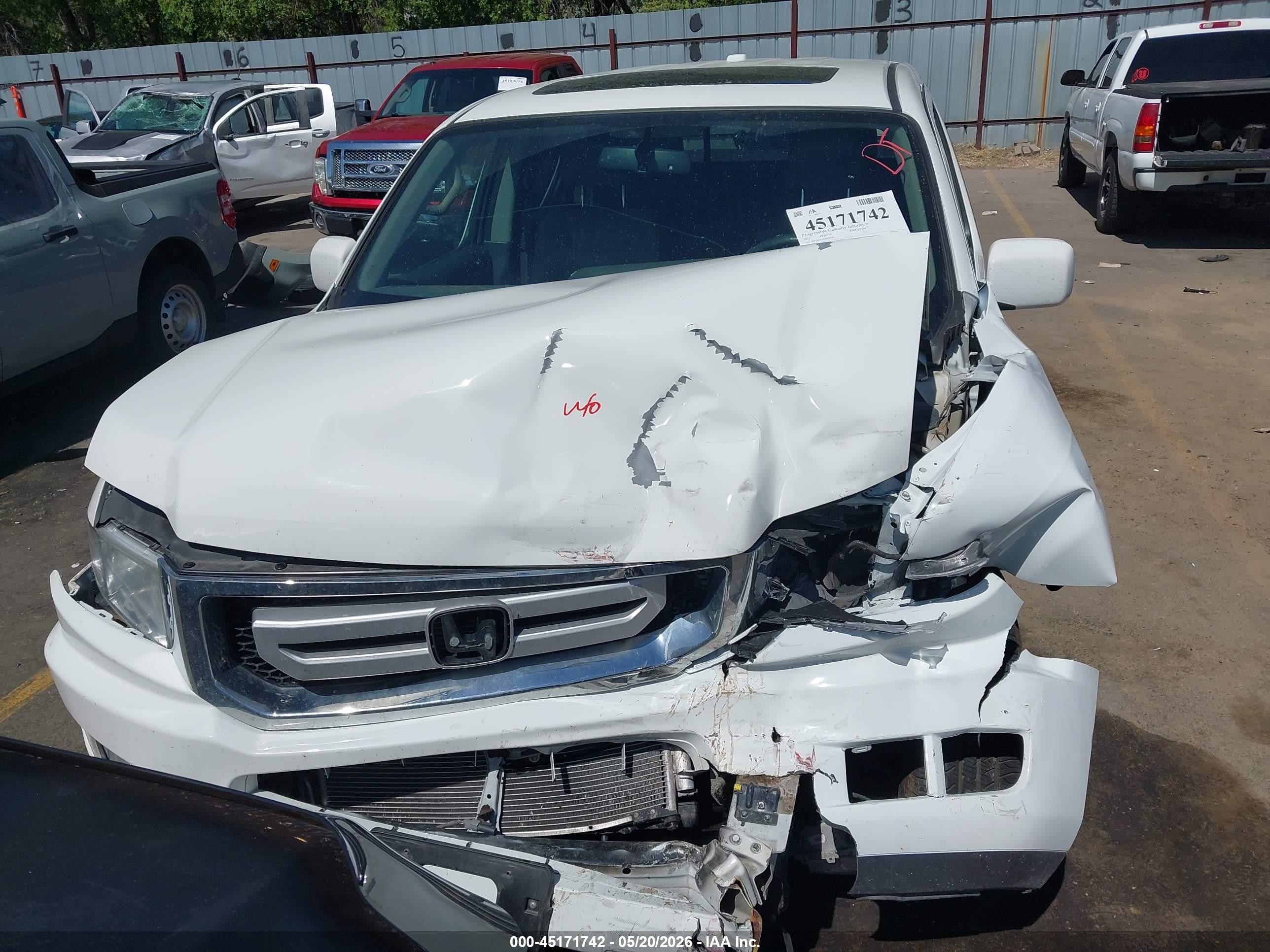 2013 Honda Ridgeline Rtl White vin: 5FPYK1F58DB010599