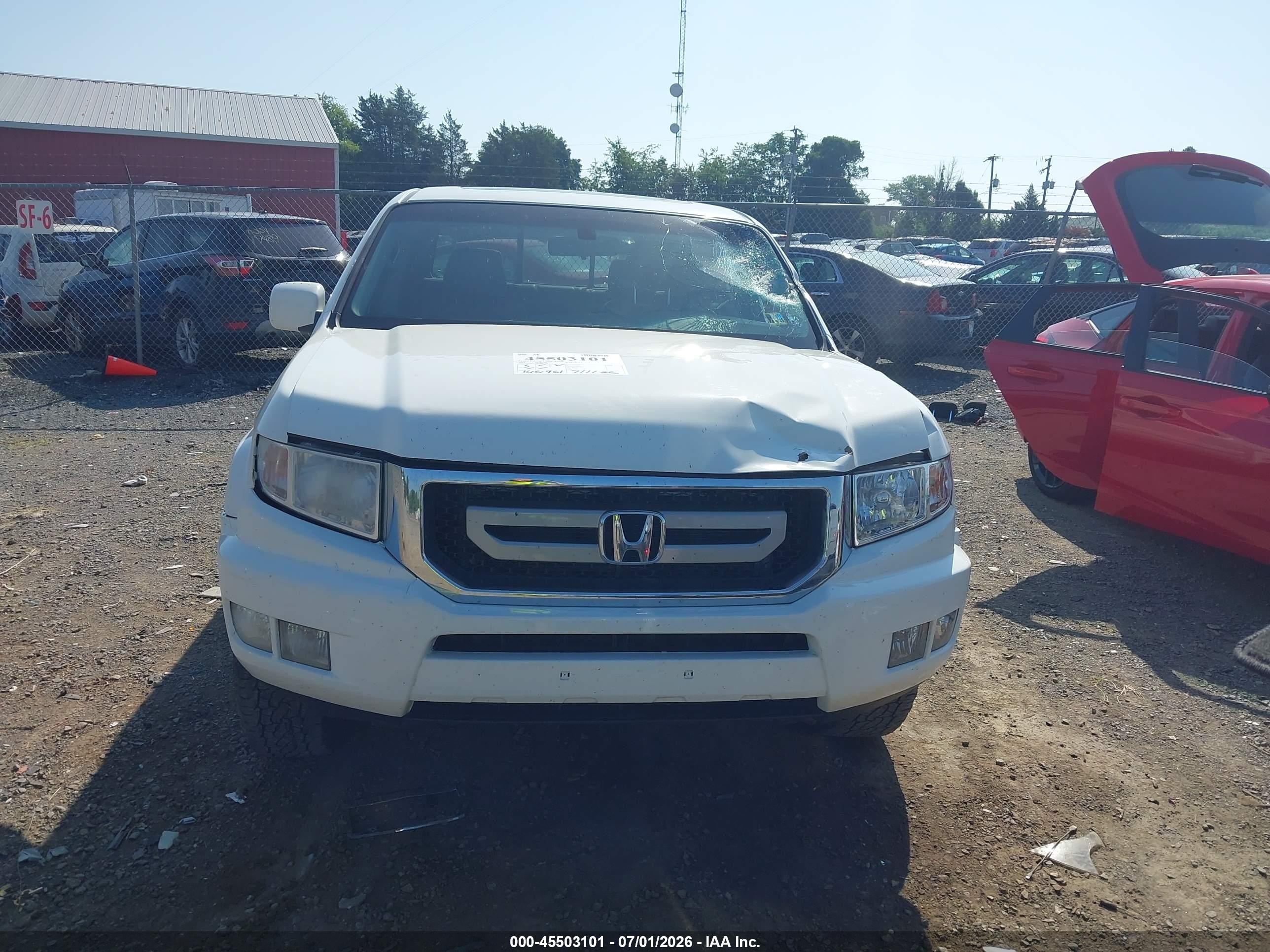 2011 Honda Ridgeline Rtl White vin: 5FPYK1F59BB007563