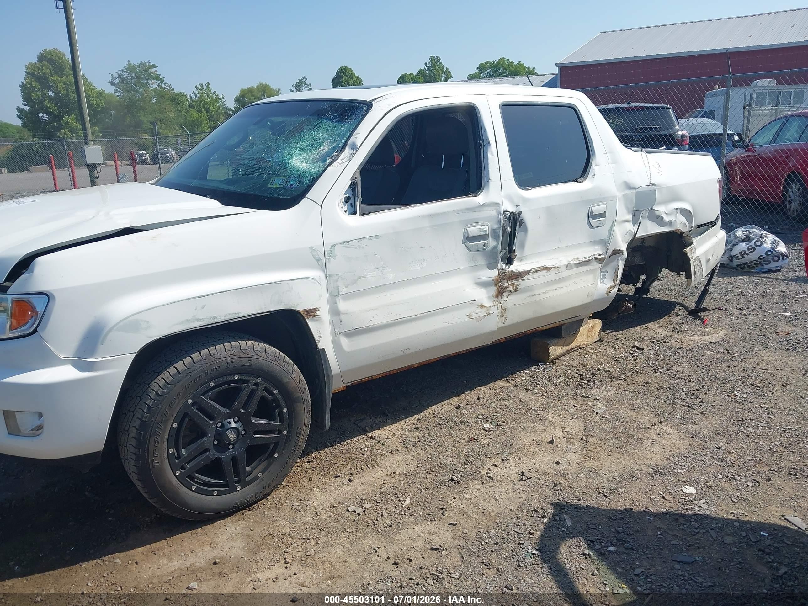 2011 Honda Ridgeline Rtl White vin: 5FPYK1F59BB007563