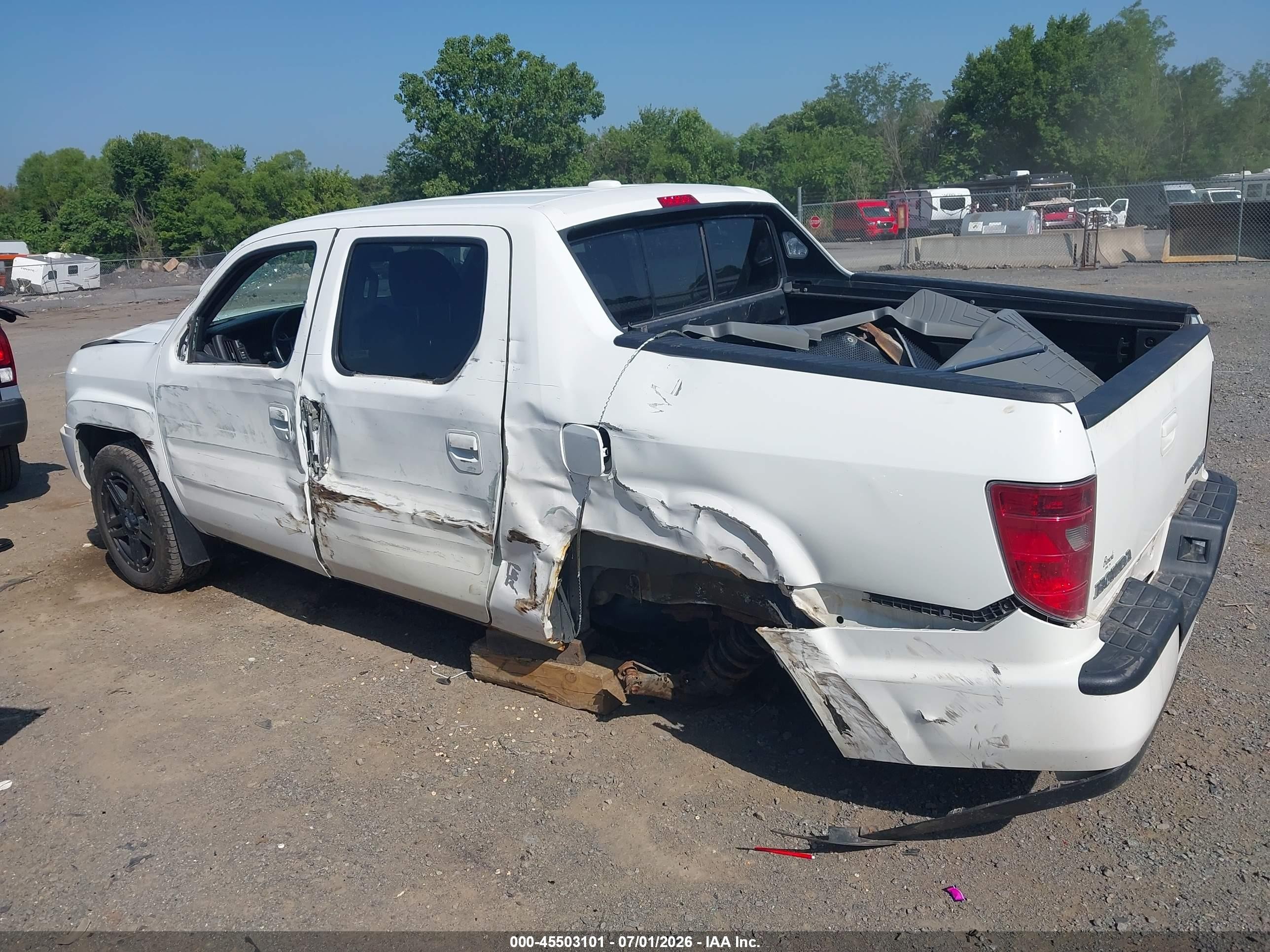 2011 Honda Ridgeline Rtl White vin: 5FPYK1F59BB007563