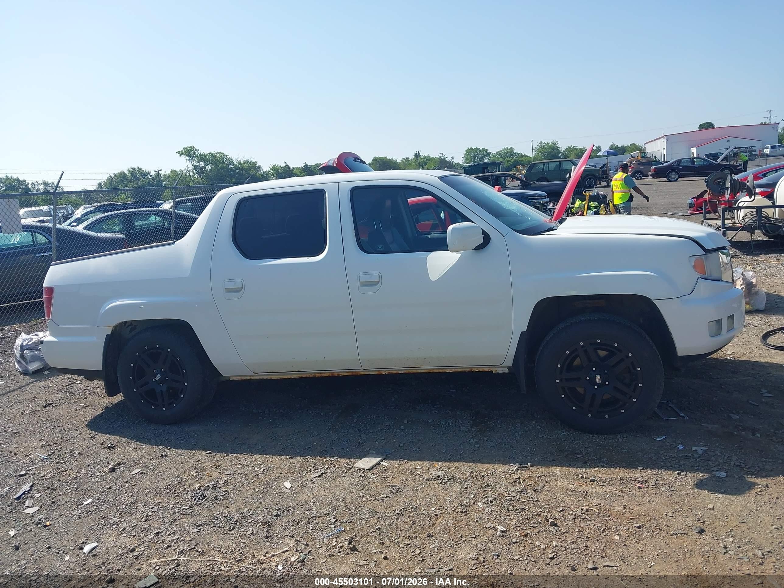 2011 Honda Ridgeline Rtl White vin: 5FPYK1F59BB007563