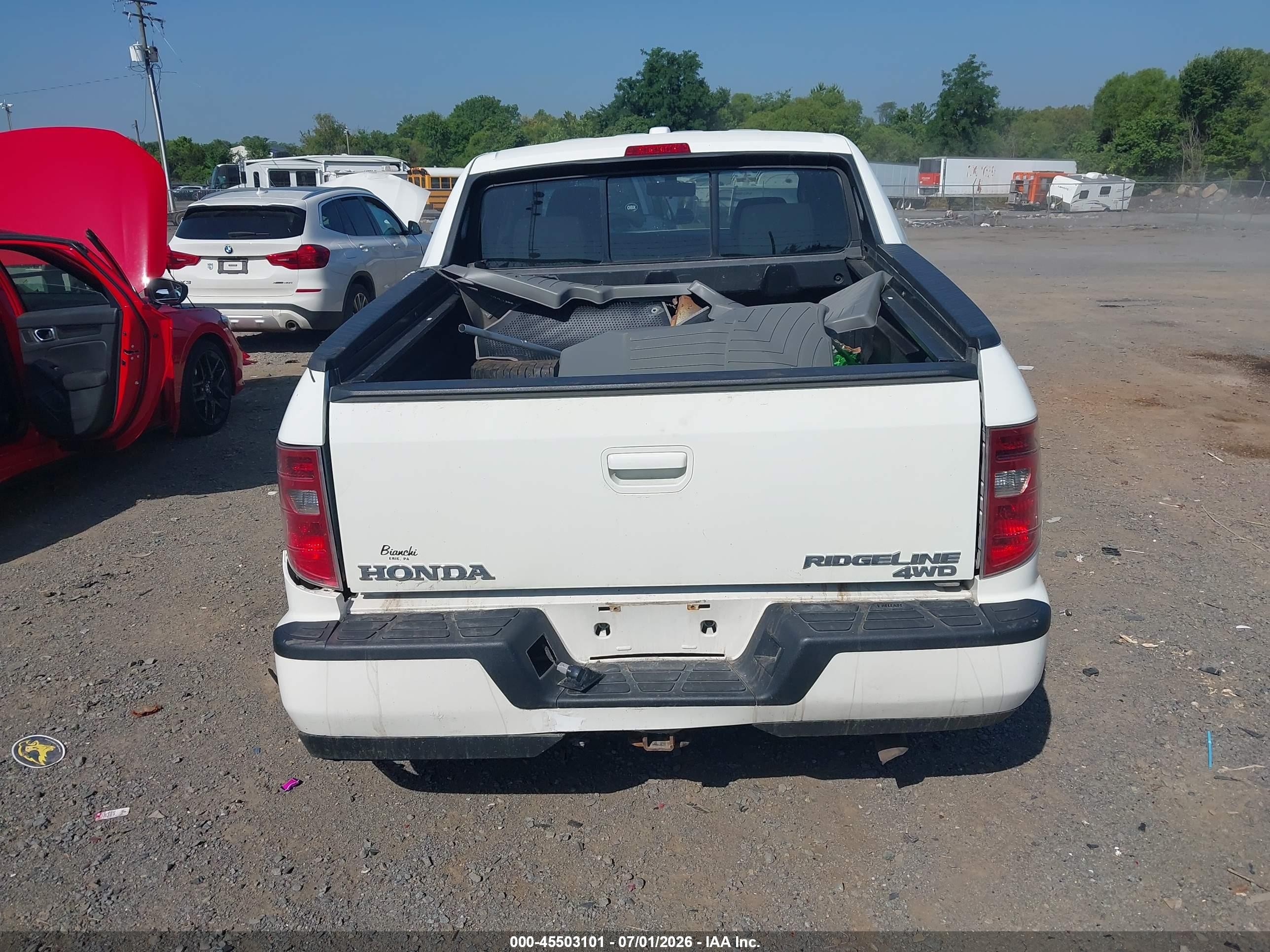 2011 Honda Ridgeline Rtl White vin: 5FPYK1F59BB007563
