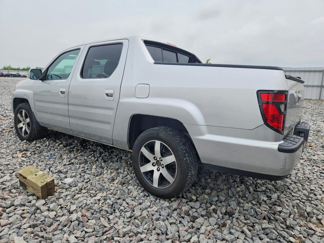 2014 Honda Ridgeline Серебряный vin: 5FPYK1F60EB011367